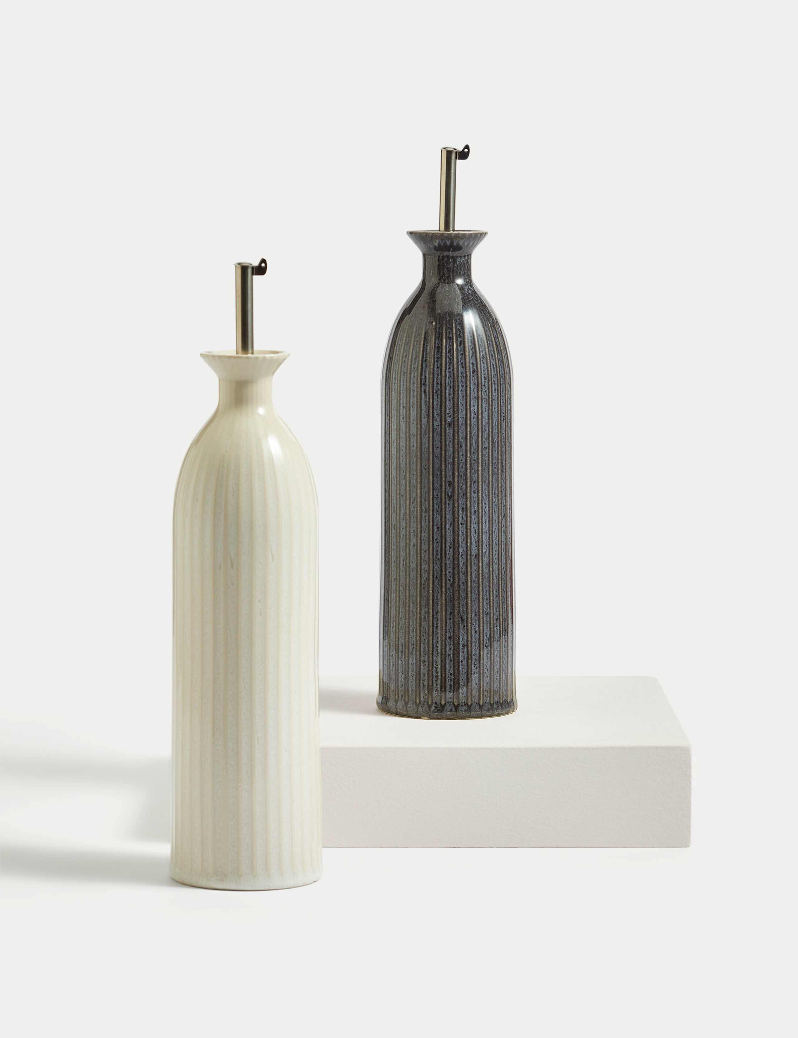 Ribbed Oil & Vinegar Pourer 5 of 6