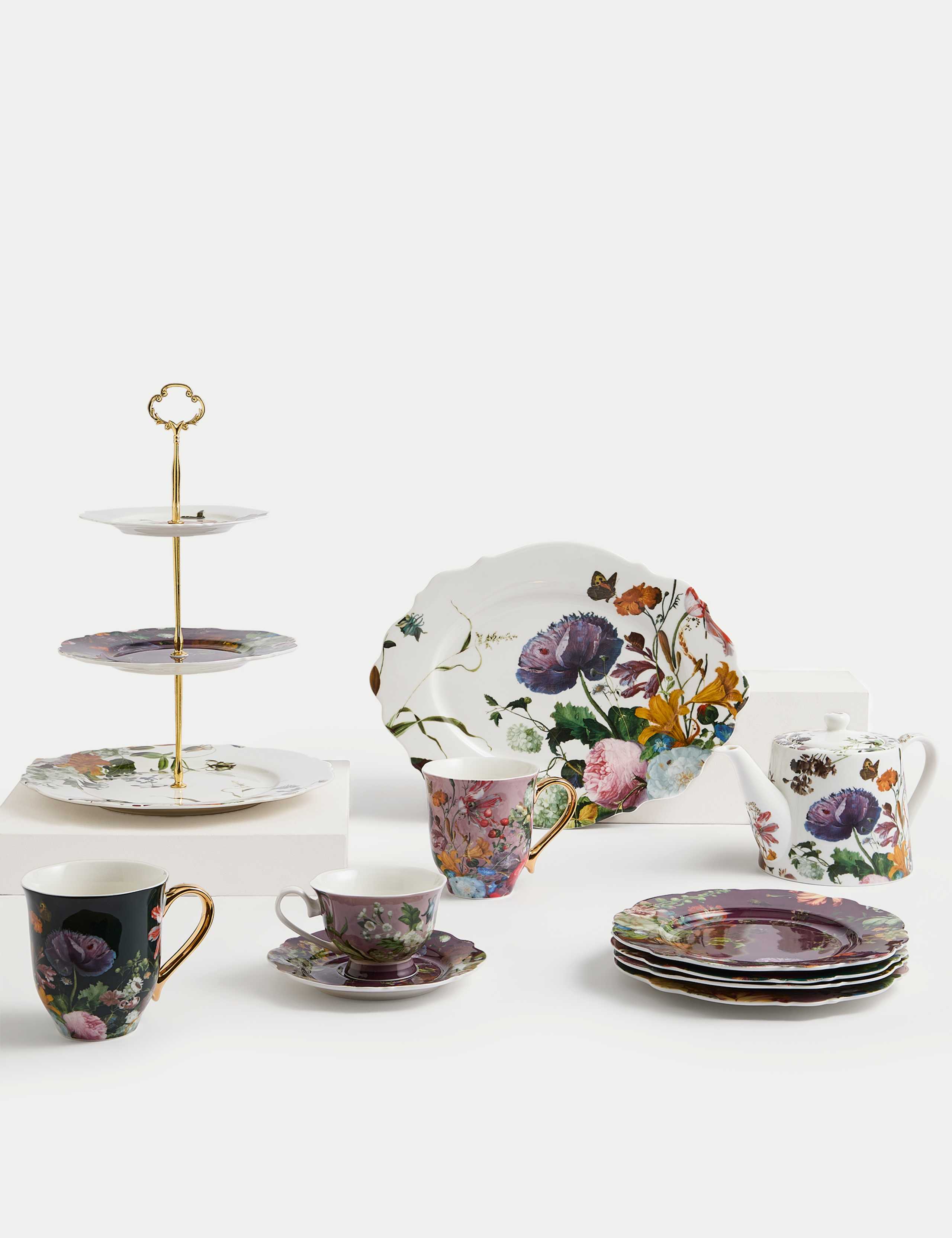 Floral Cake Stand 4 of 4