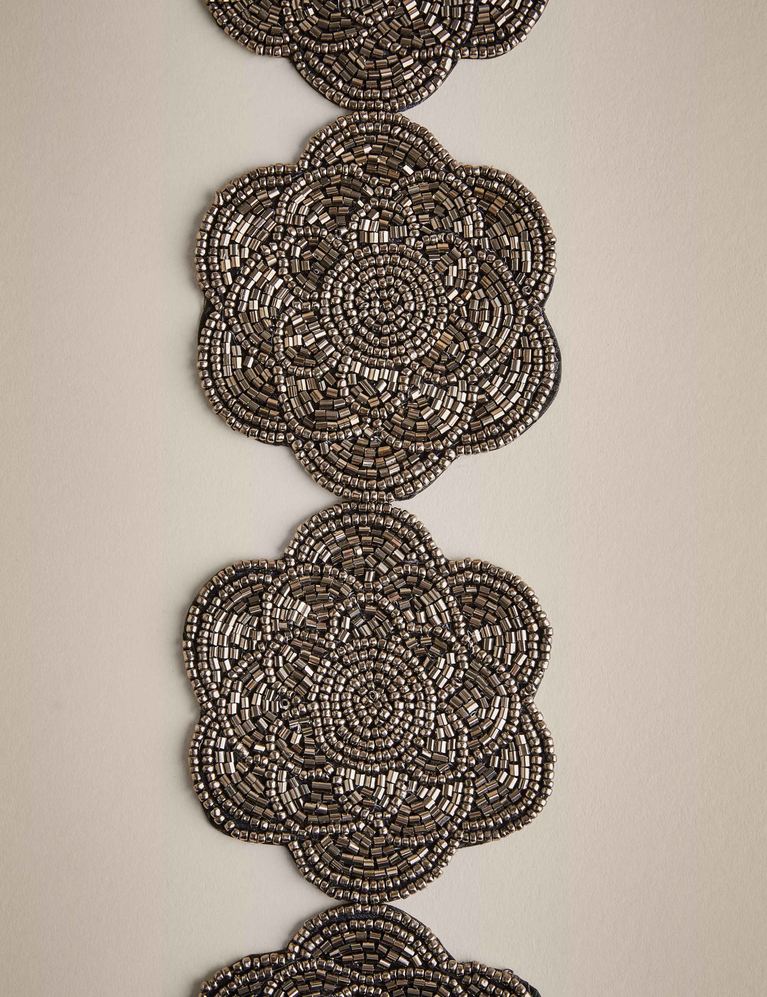 Set of 4 Beaded Scallop Coasters 2 of 4