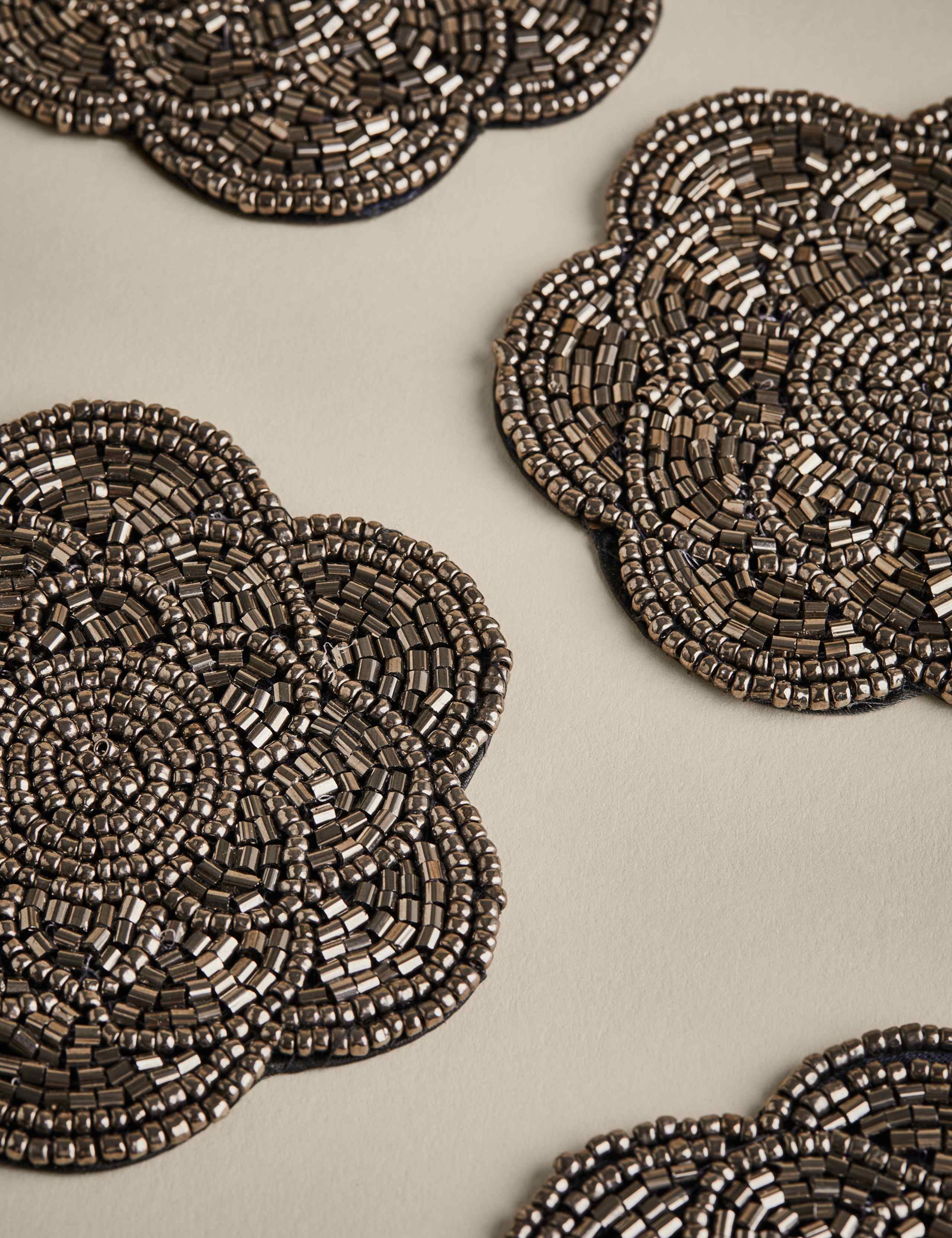 Set of 4 Beaded Scallop Coasters 3 of 4
