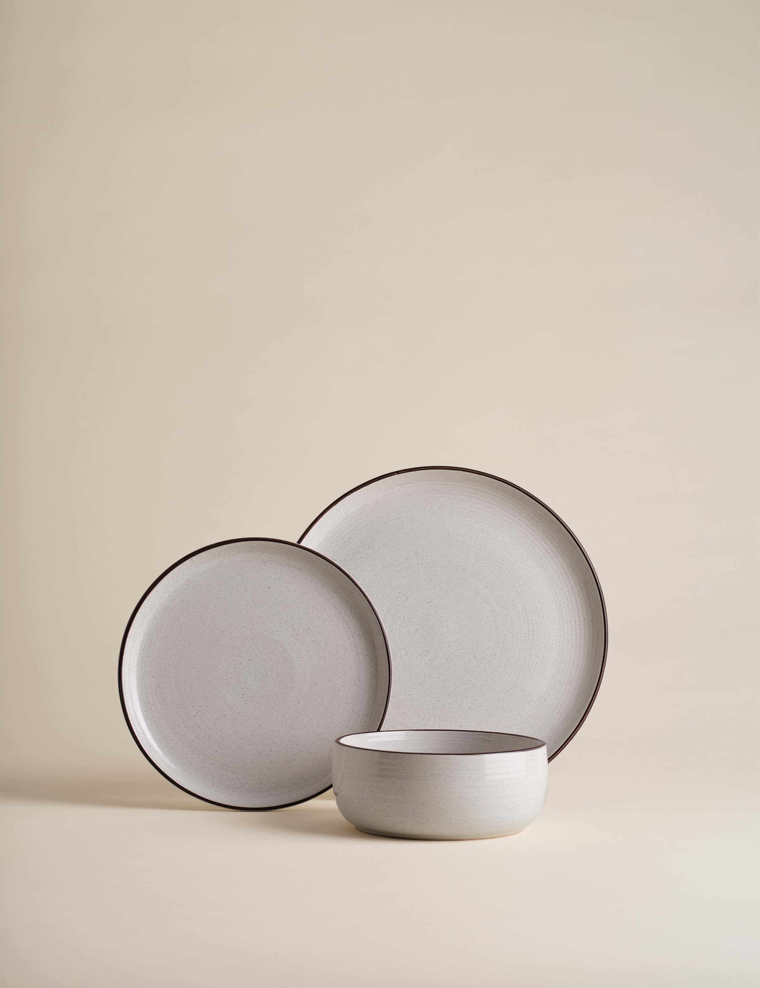12 Piece Michigan Rim Dinner Set 3 of 4