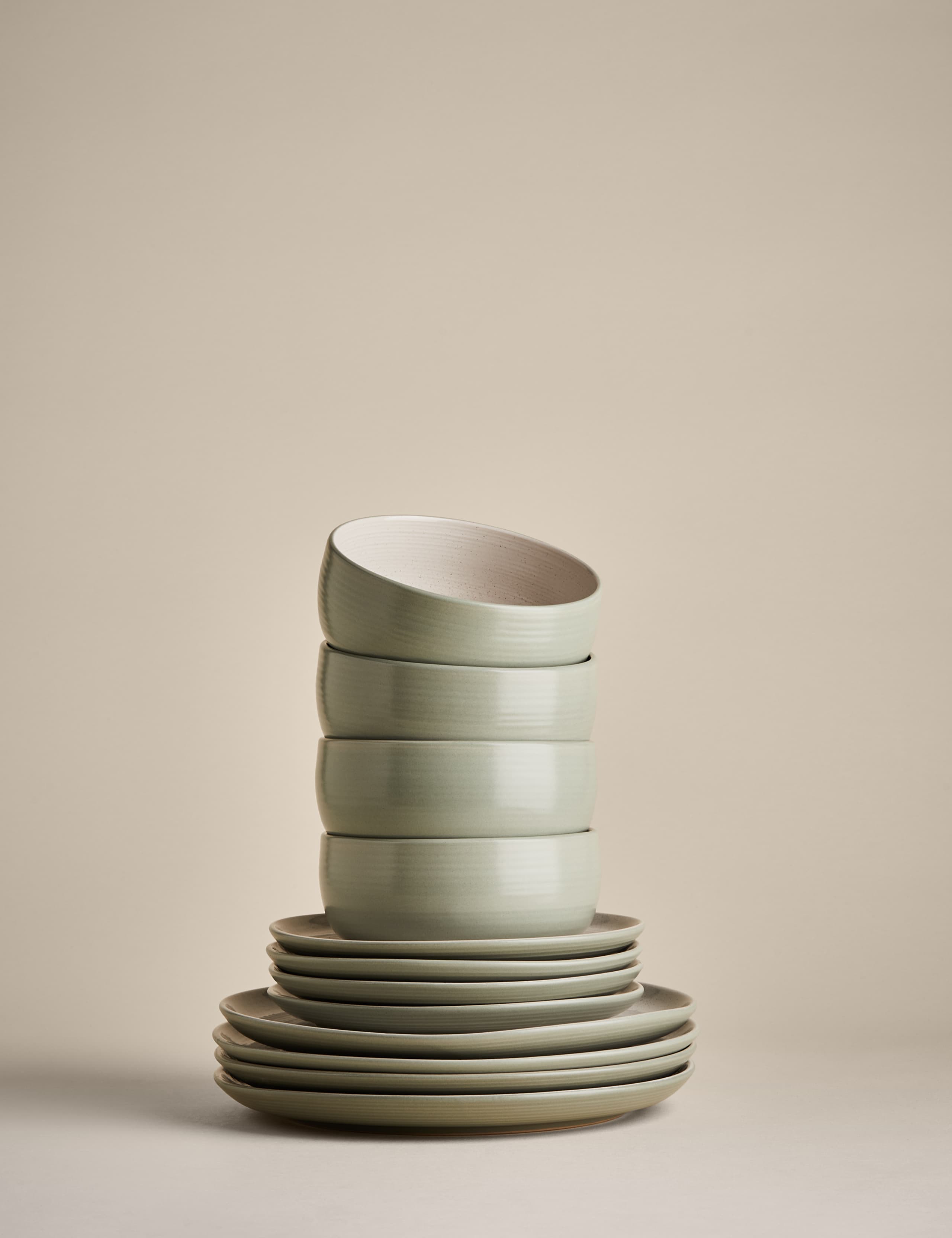 12 Piece Michigan Dinner Set 2 of 7