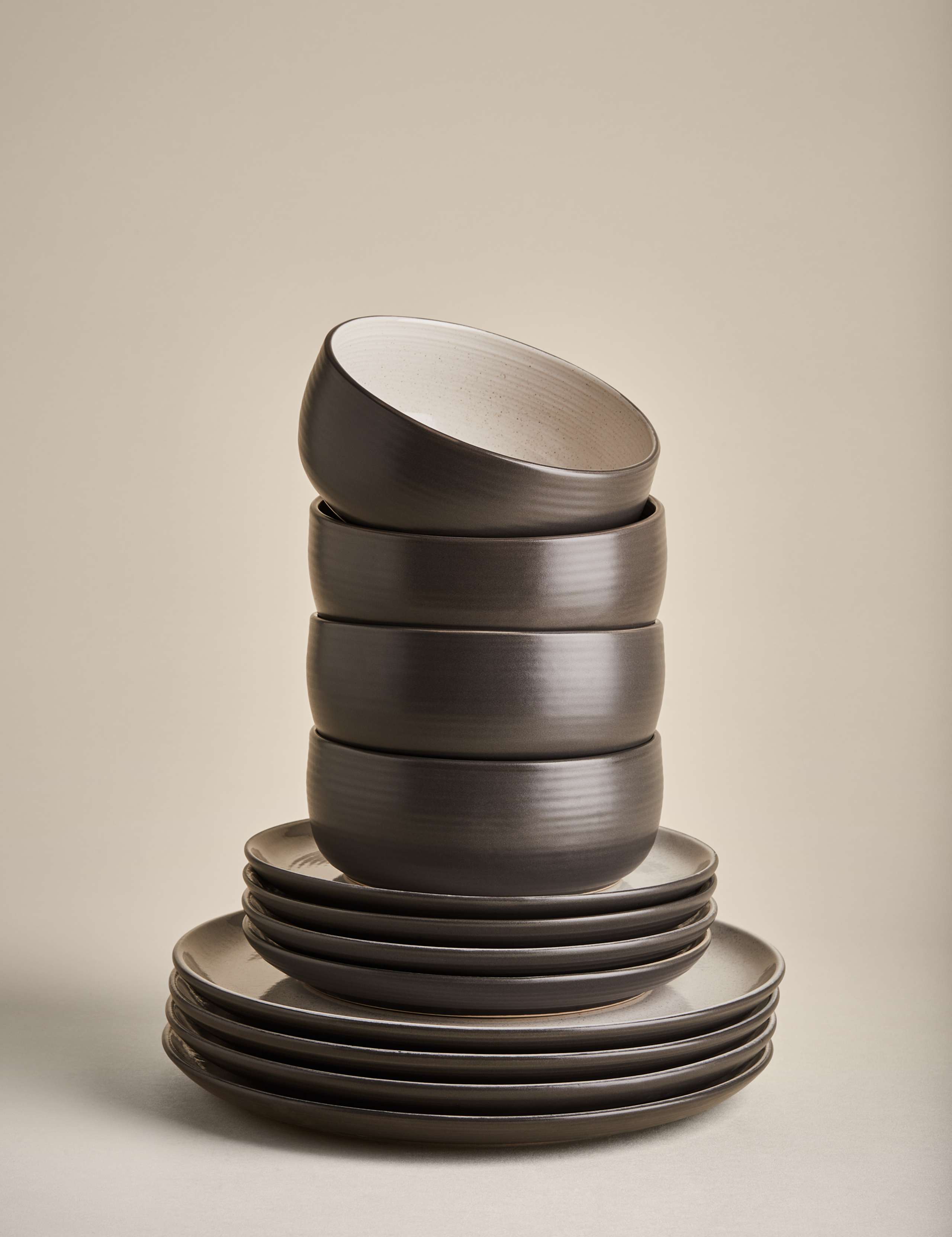 12 Piece Michigan Dinner Set 2 of 7