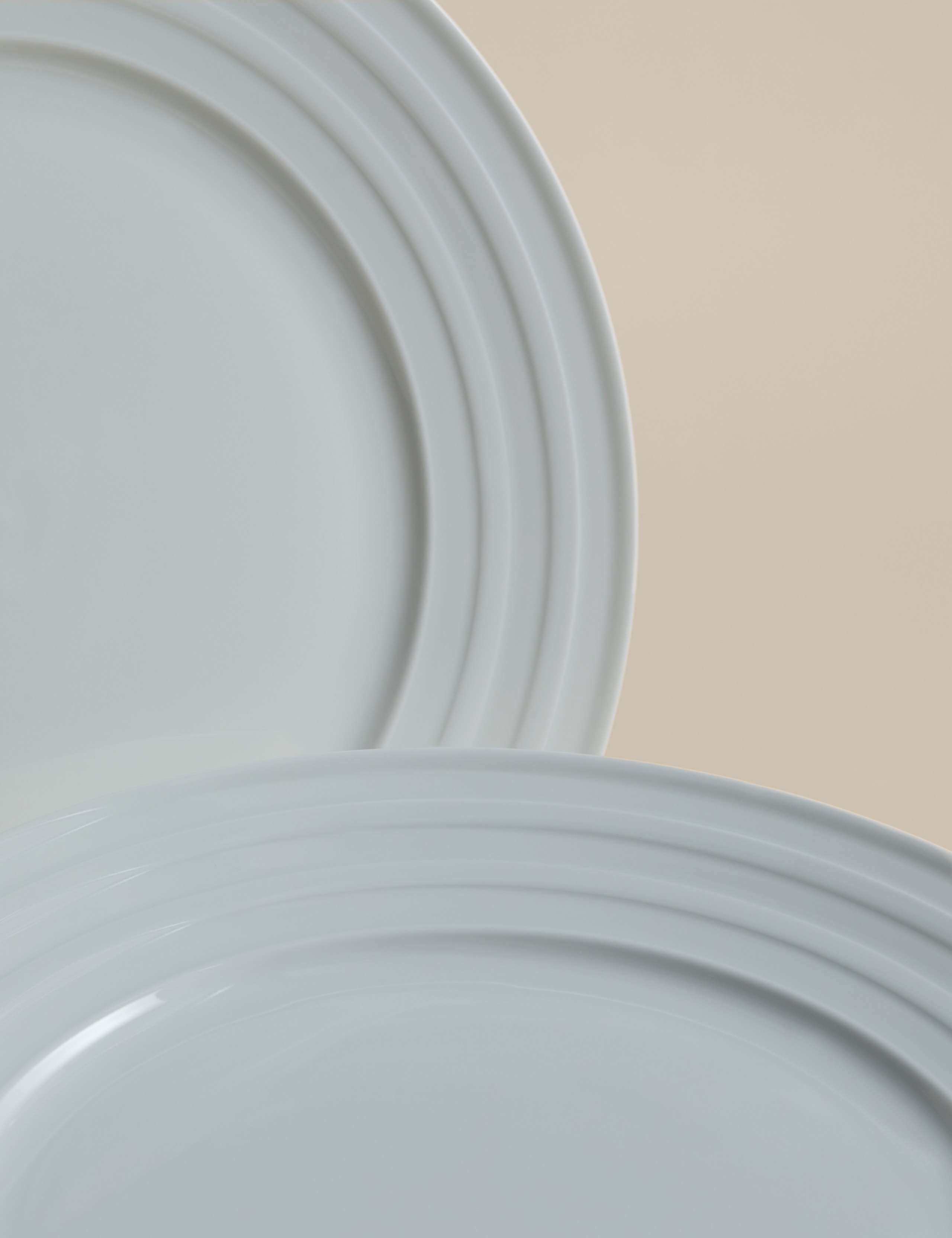 Set of 4 Burford Embossed Rim Dinner Plates 3 of 5