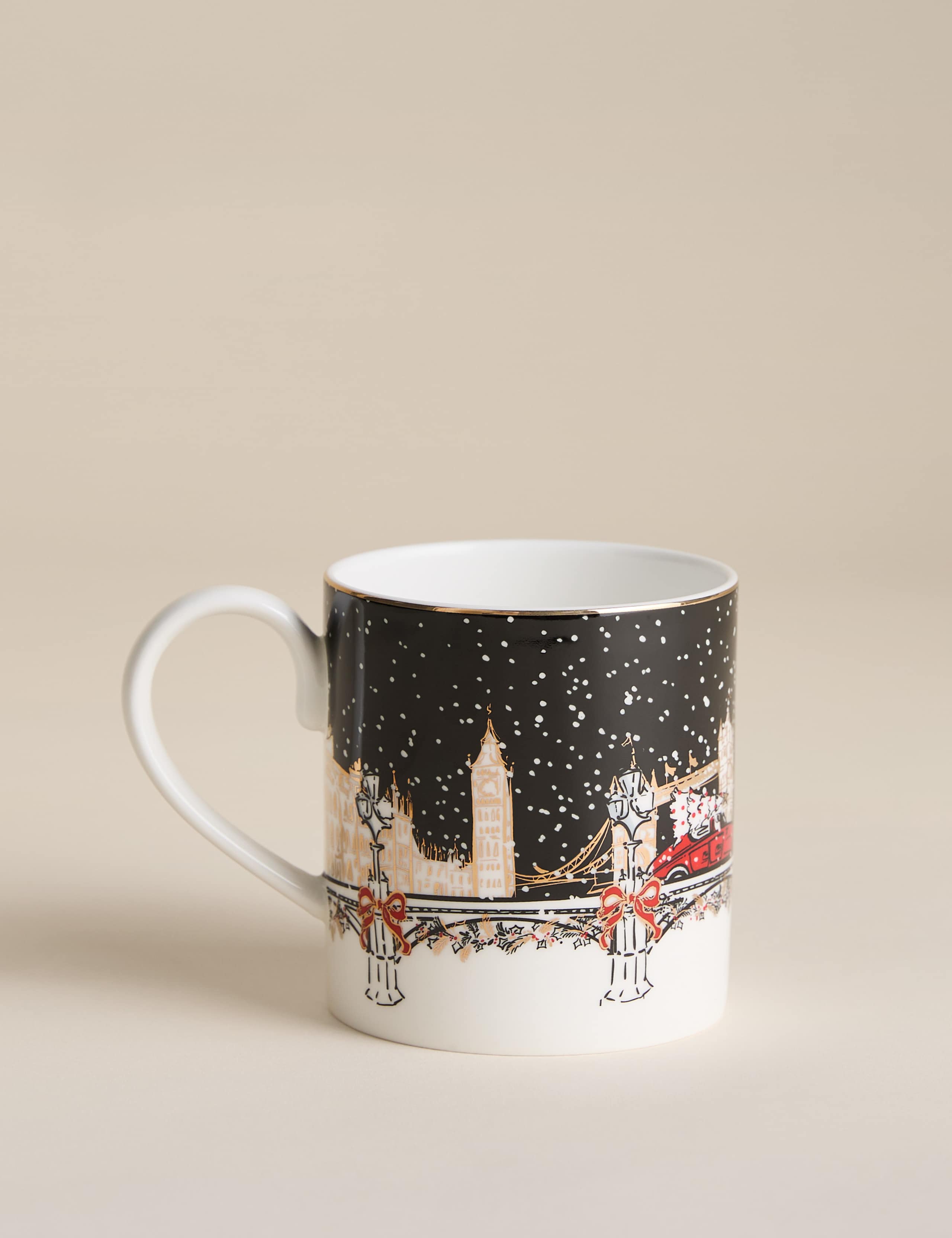 London Christmas Scene Mug 2 of 4