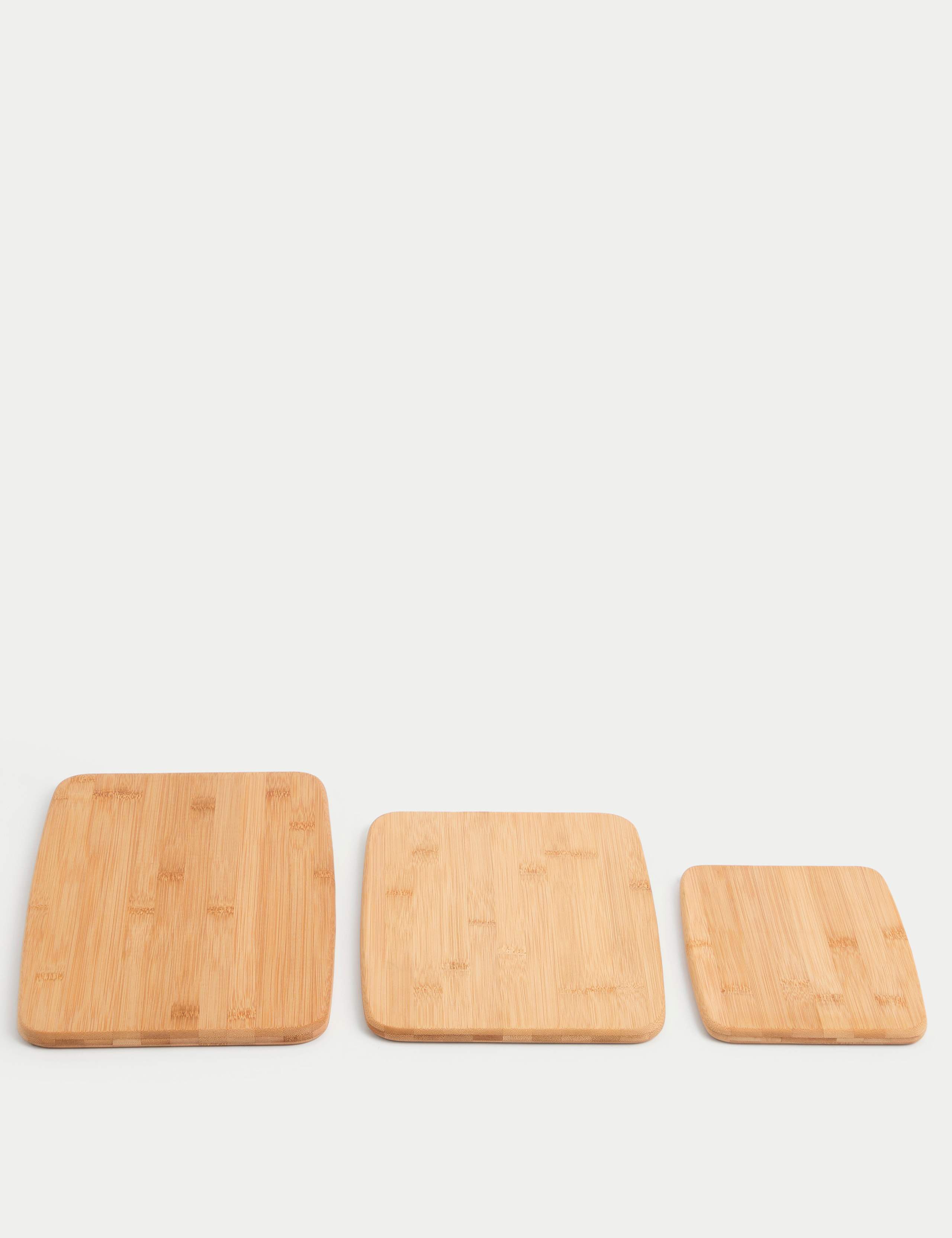 Set of 3 Bamboo Chopping Boards 2 of 3