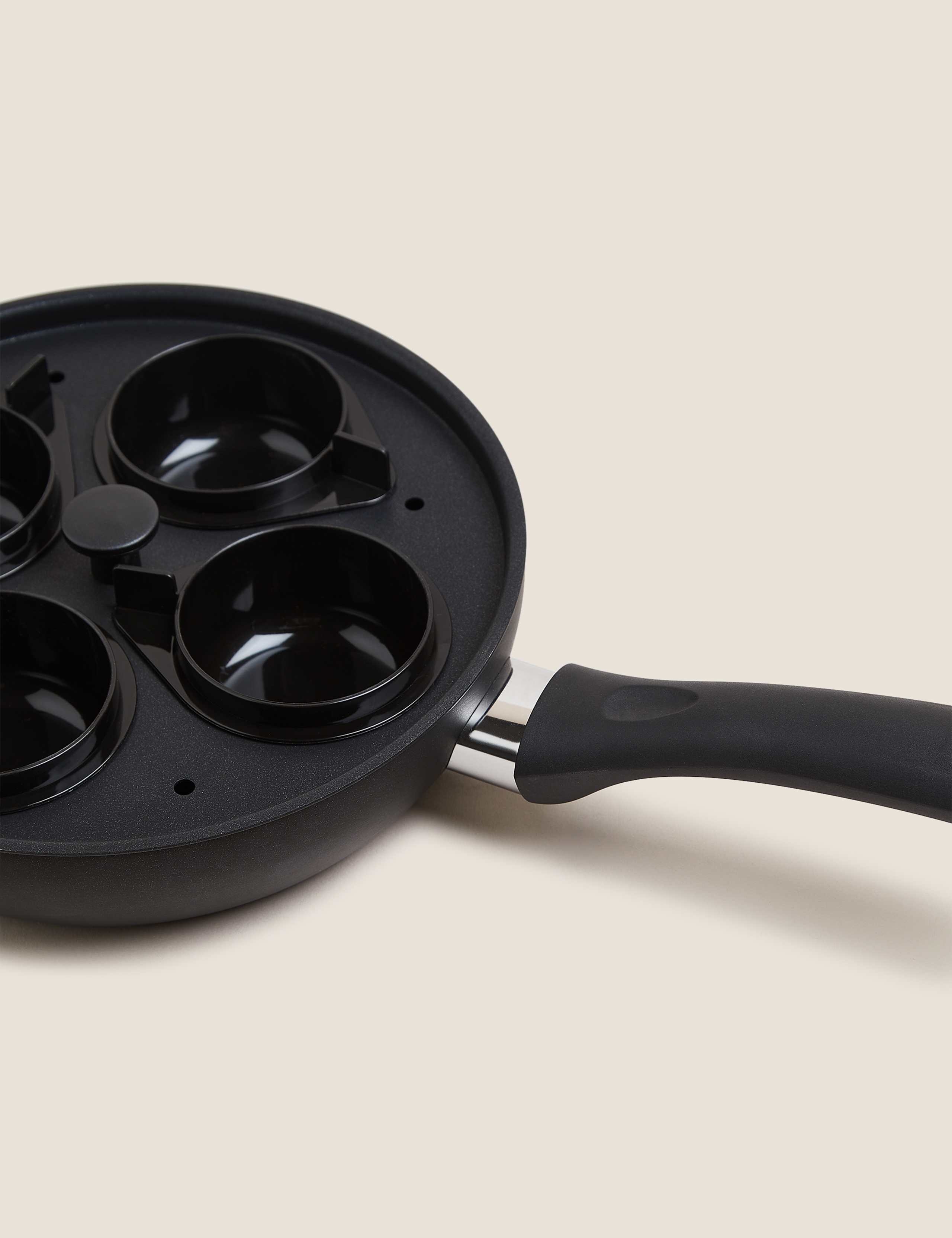 Black Aluminium 20cm Egg Poacher 2 of 3