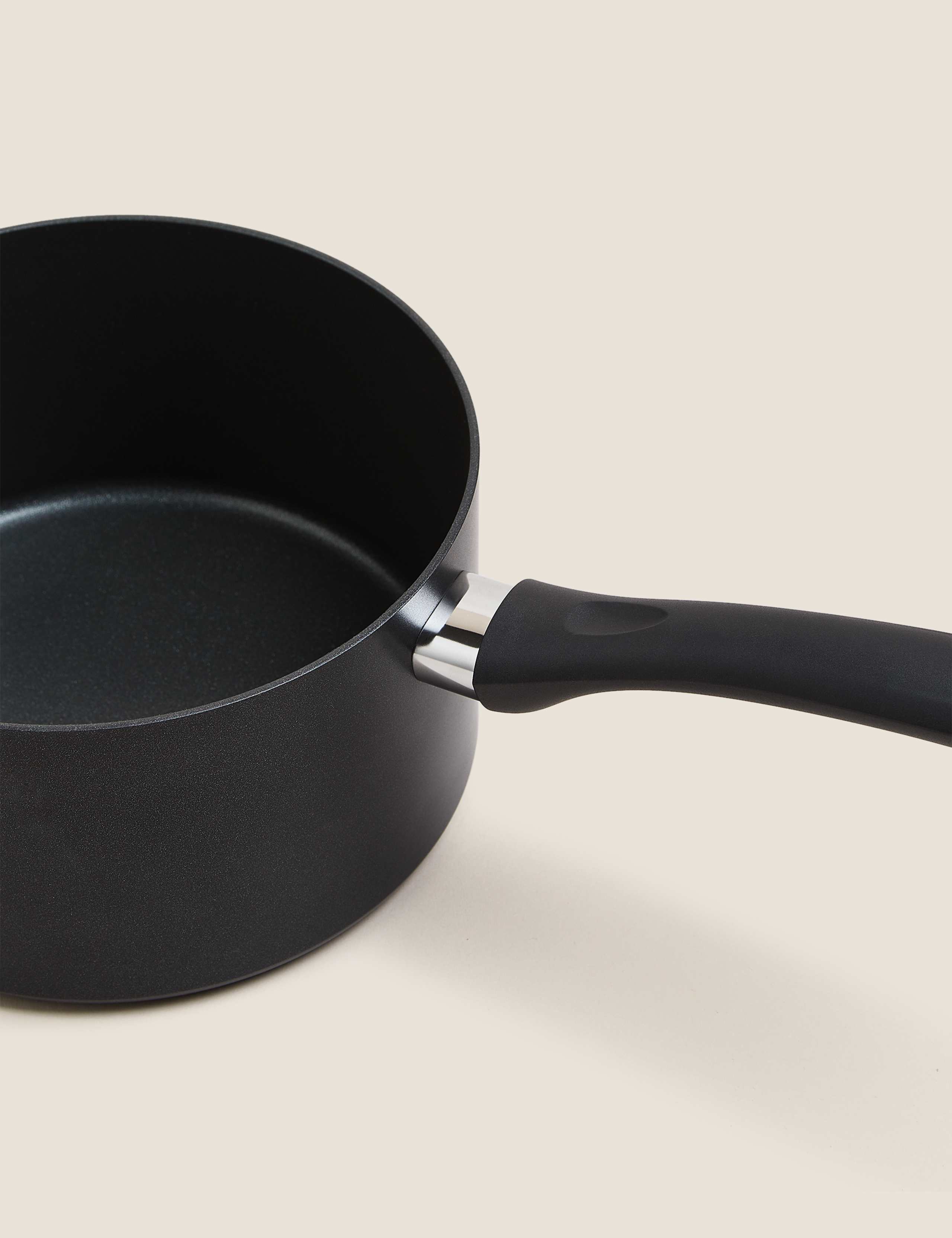 Black Aluminium 20cm Non-Stick Saucepan 3 of 3