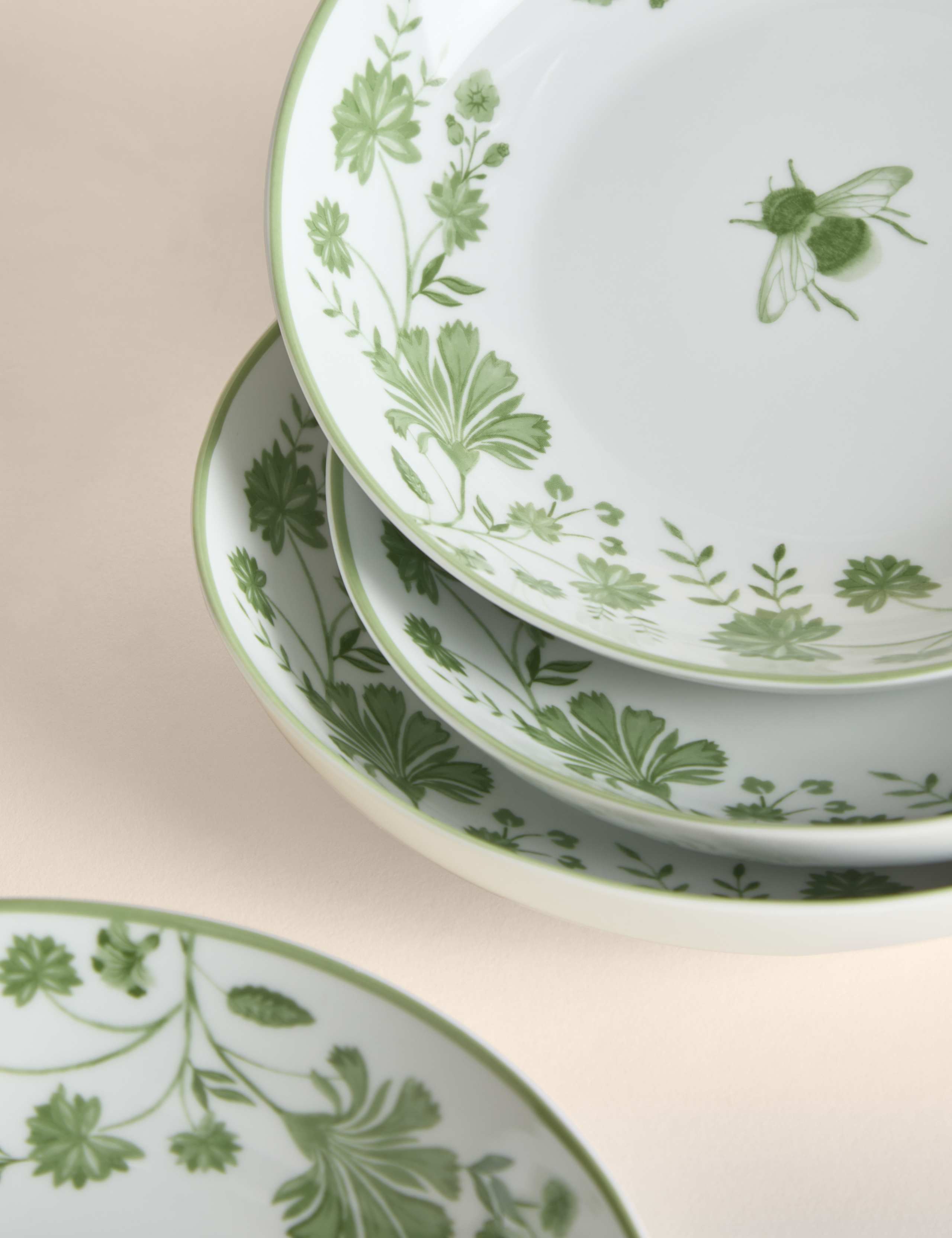 Set of 4 Floral Bee Pasta Bowls 3 of 4