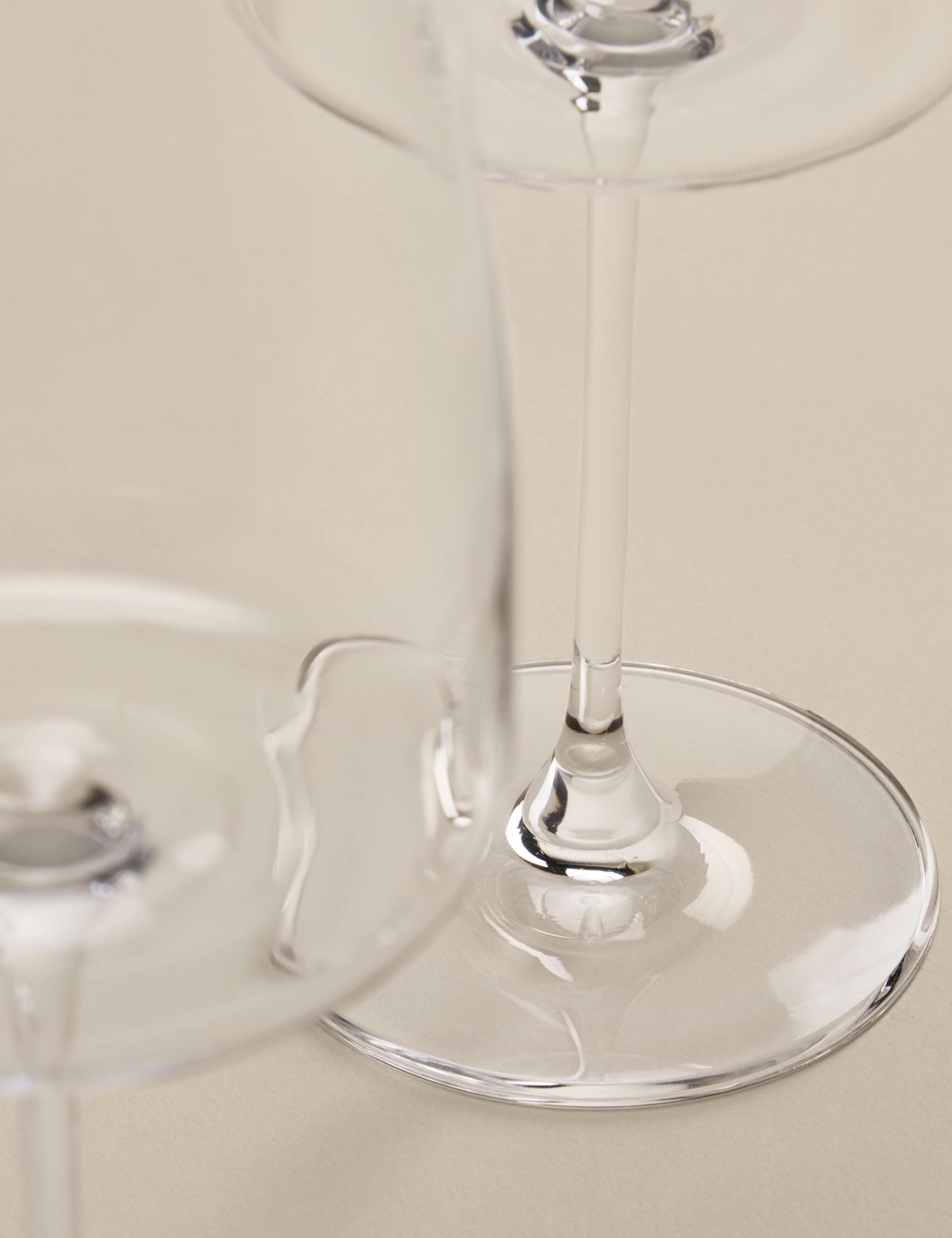 Set of 4 Crystal Red Wine Glasses 4 of 5