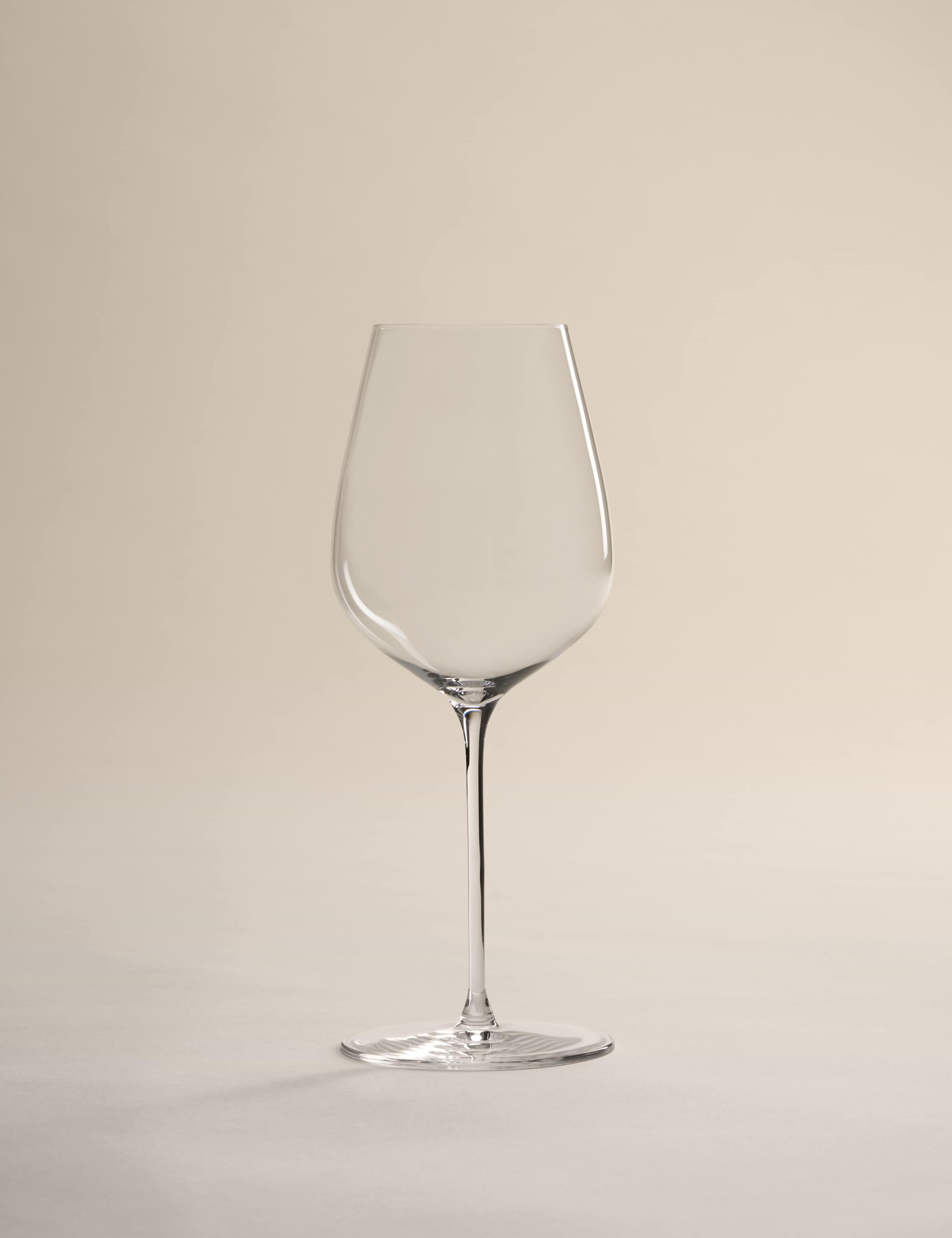 Set of 4 Sommelier Ultra Light Crystal Standard Red Wine Glasses 4 of 5