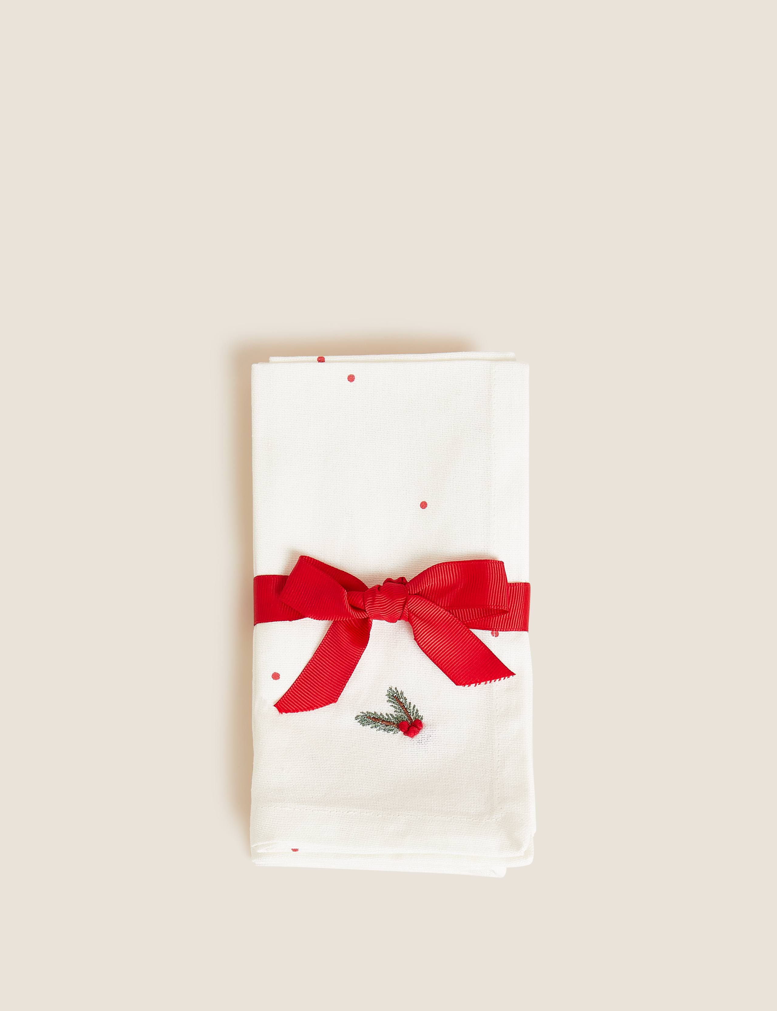 Set of 4 Pure Cotton Holly Napkins 2 of 4