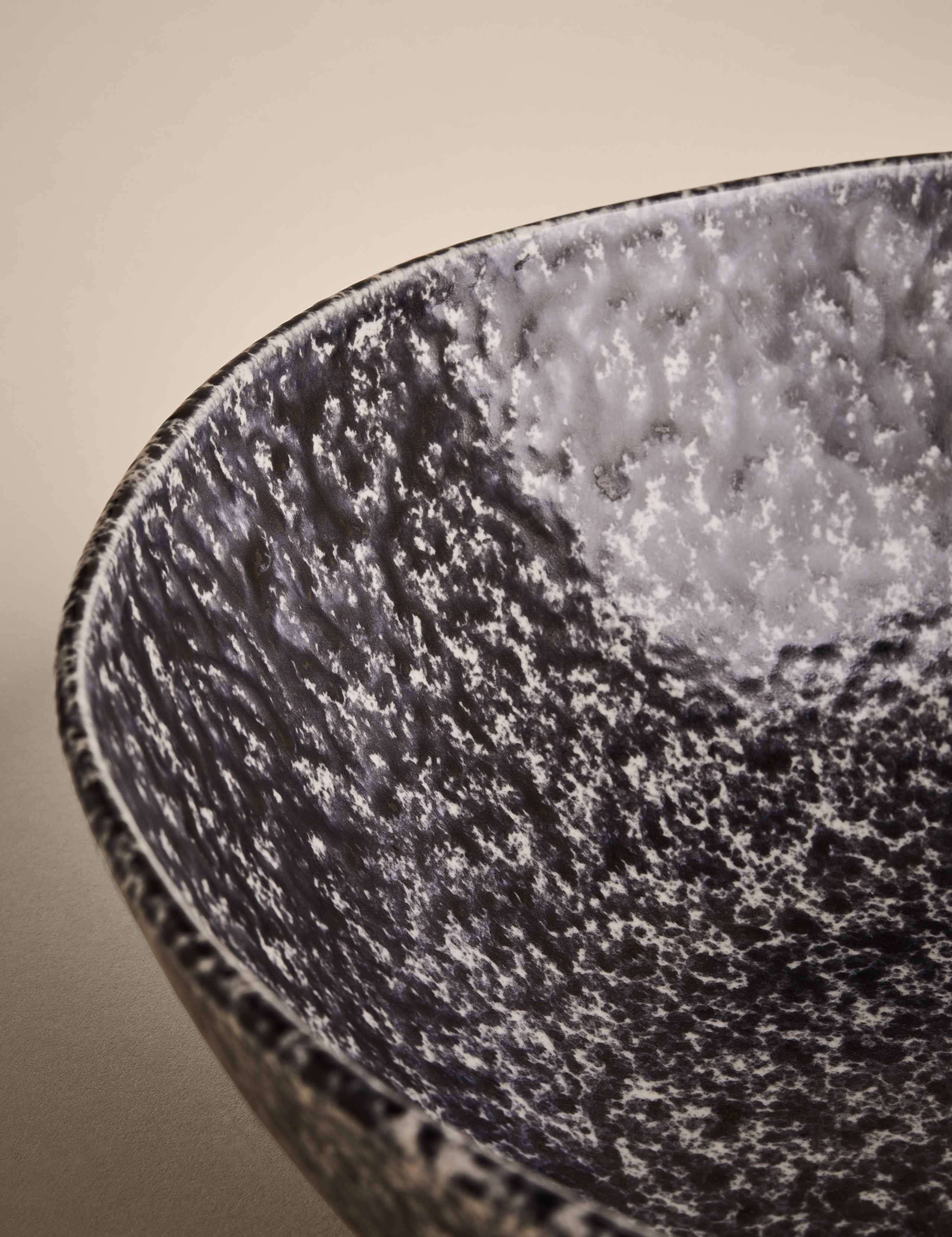 Extra Large Reactive Serving Bowl 4 of 4