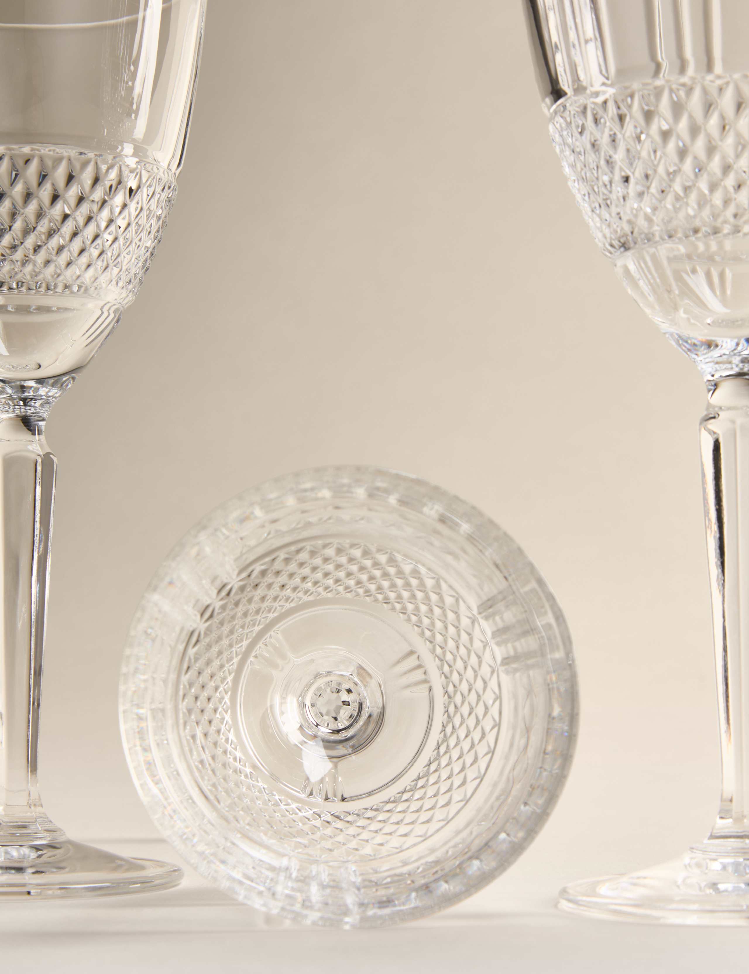 Set of 4 Adeline Wine Glasses 5 of 6