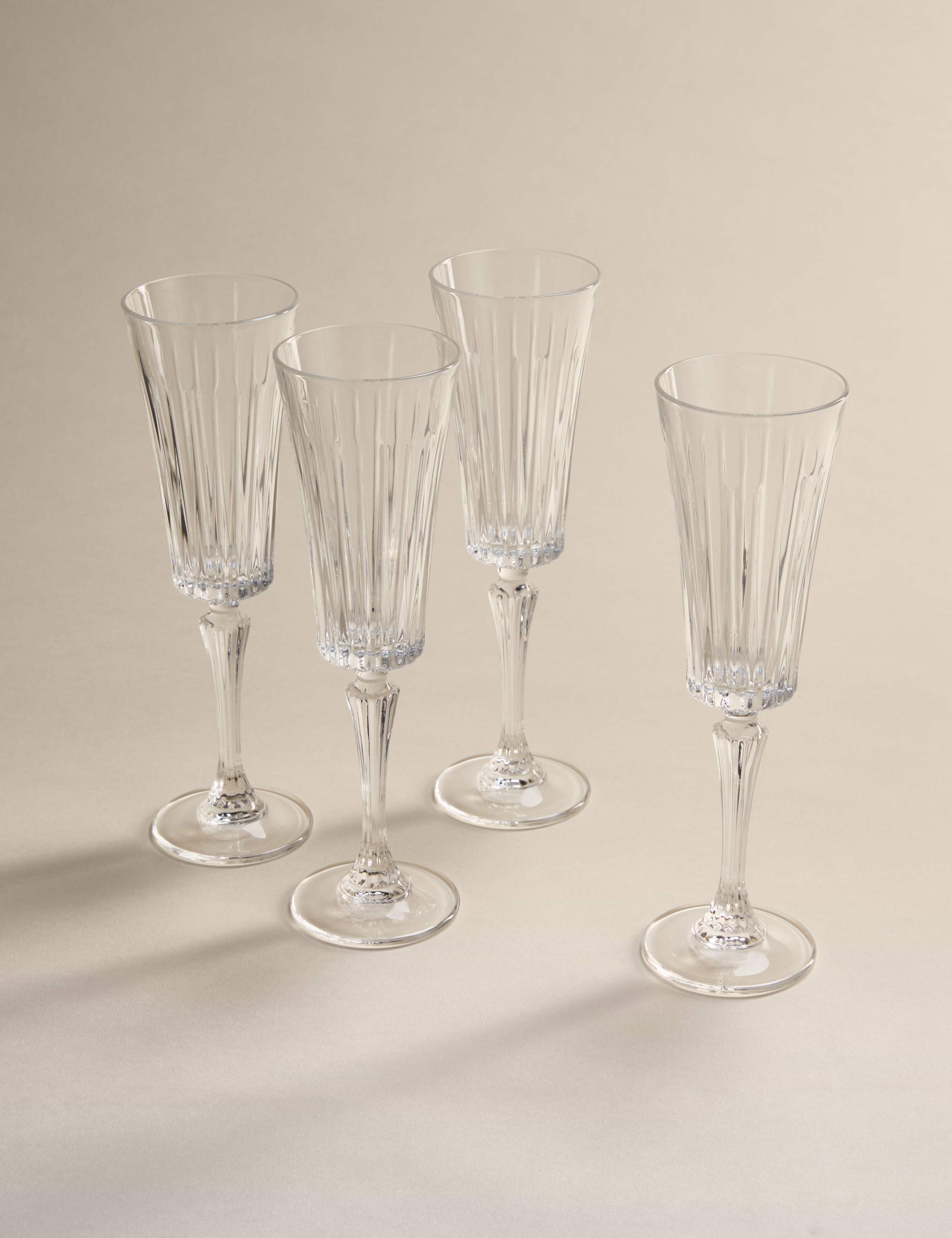 Set of 4 Timeless Champagne Flutes 3 of 6