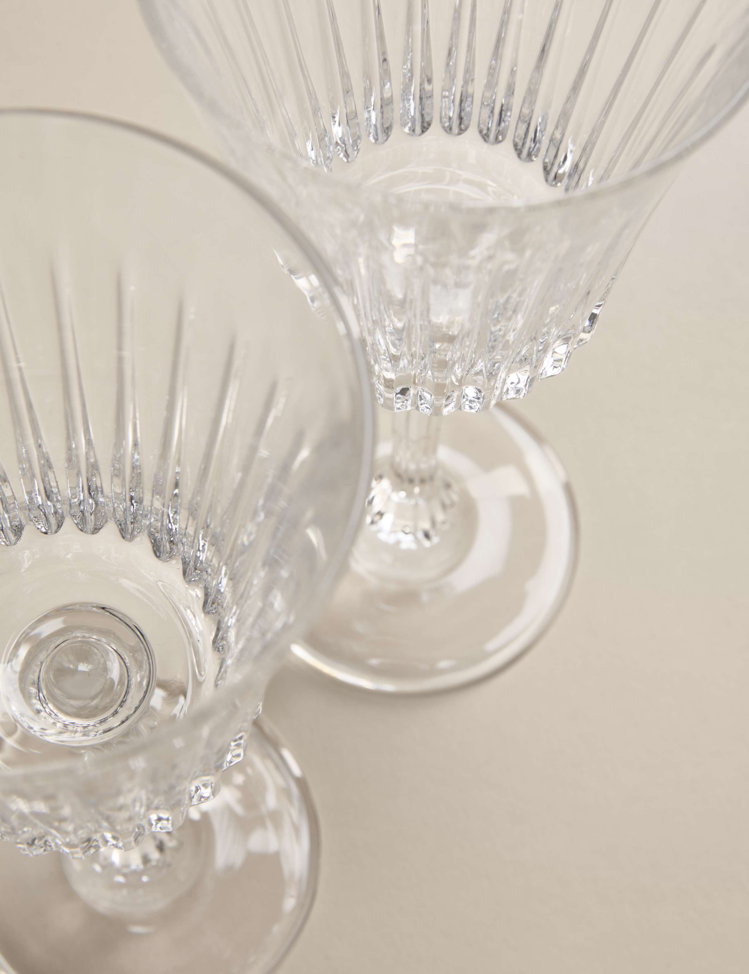 Set of 4 Timeless Wine Glasses 4 of 5