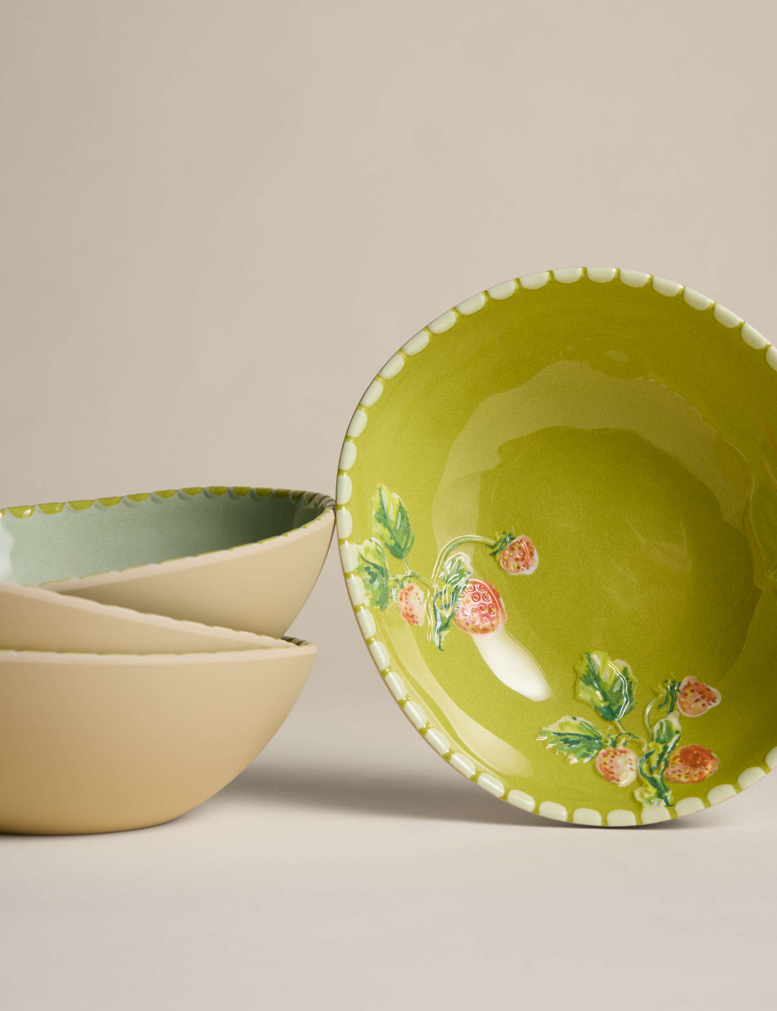 Set of 4 Floral Picnic Cereal Bowls 1 of 7