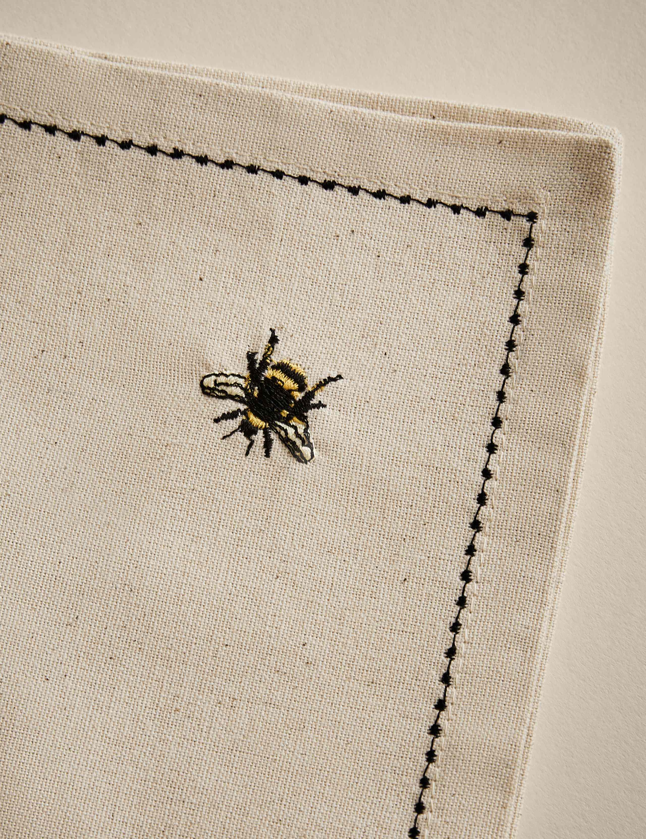 Set of 4 Embroidered Bee Cotton Napkins 5 of 6