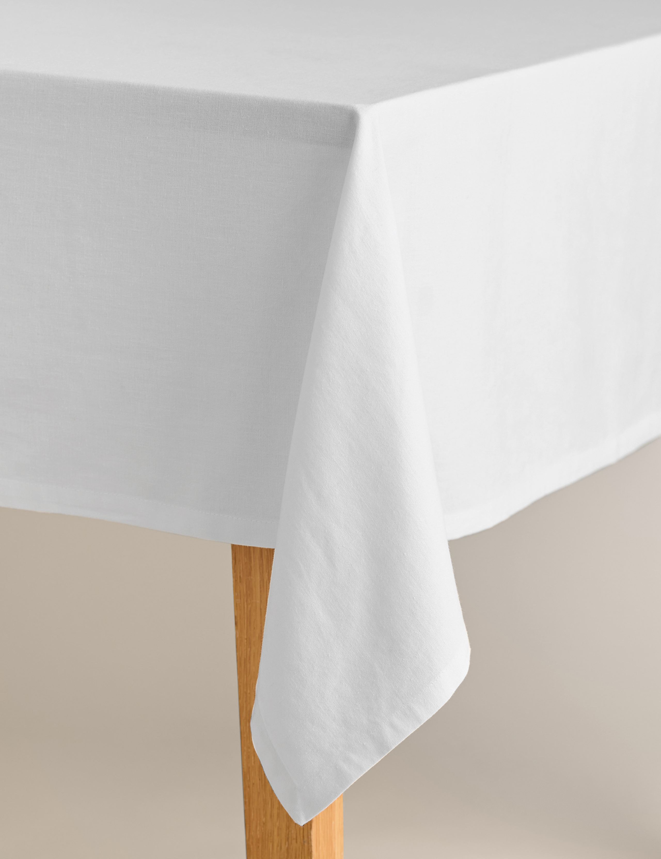 Cotton with Linen Tablecloth 1 of 6