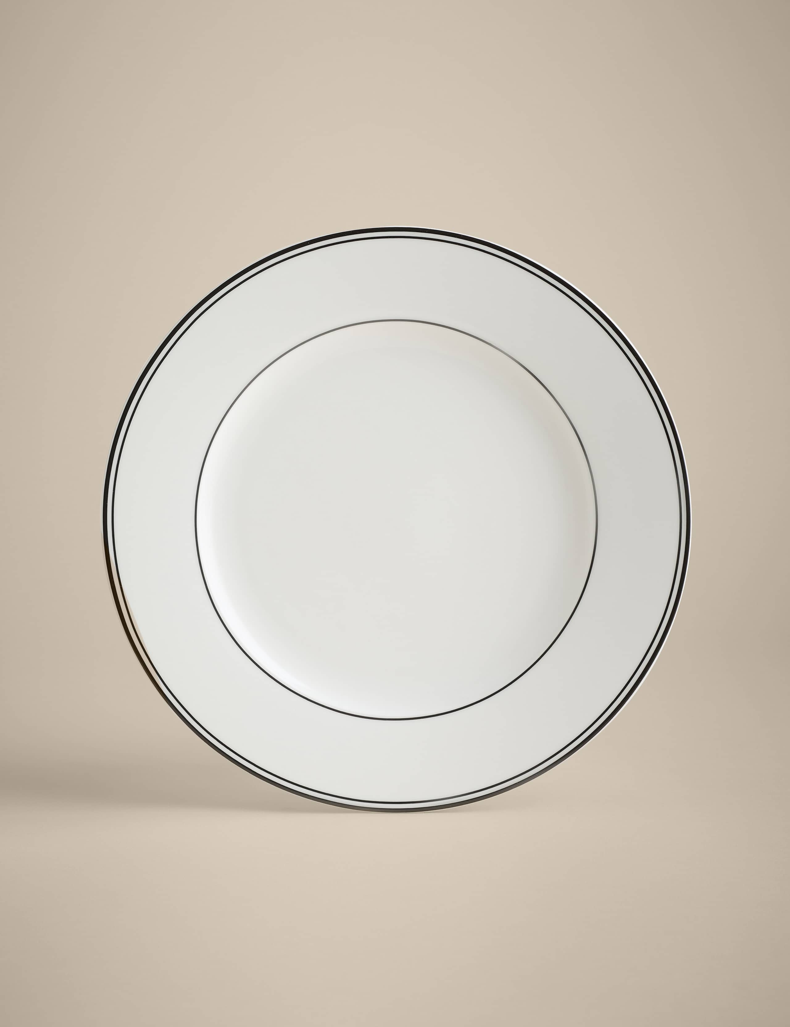 12 Piece Maxim Rim Dinner Set 4 of 6