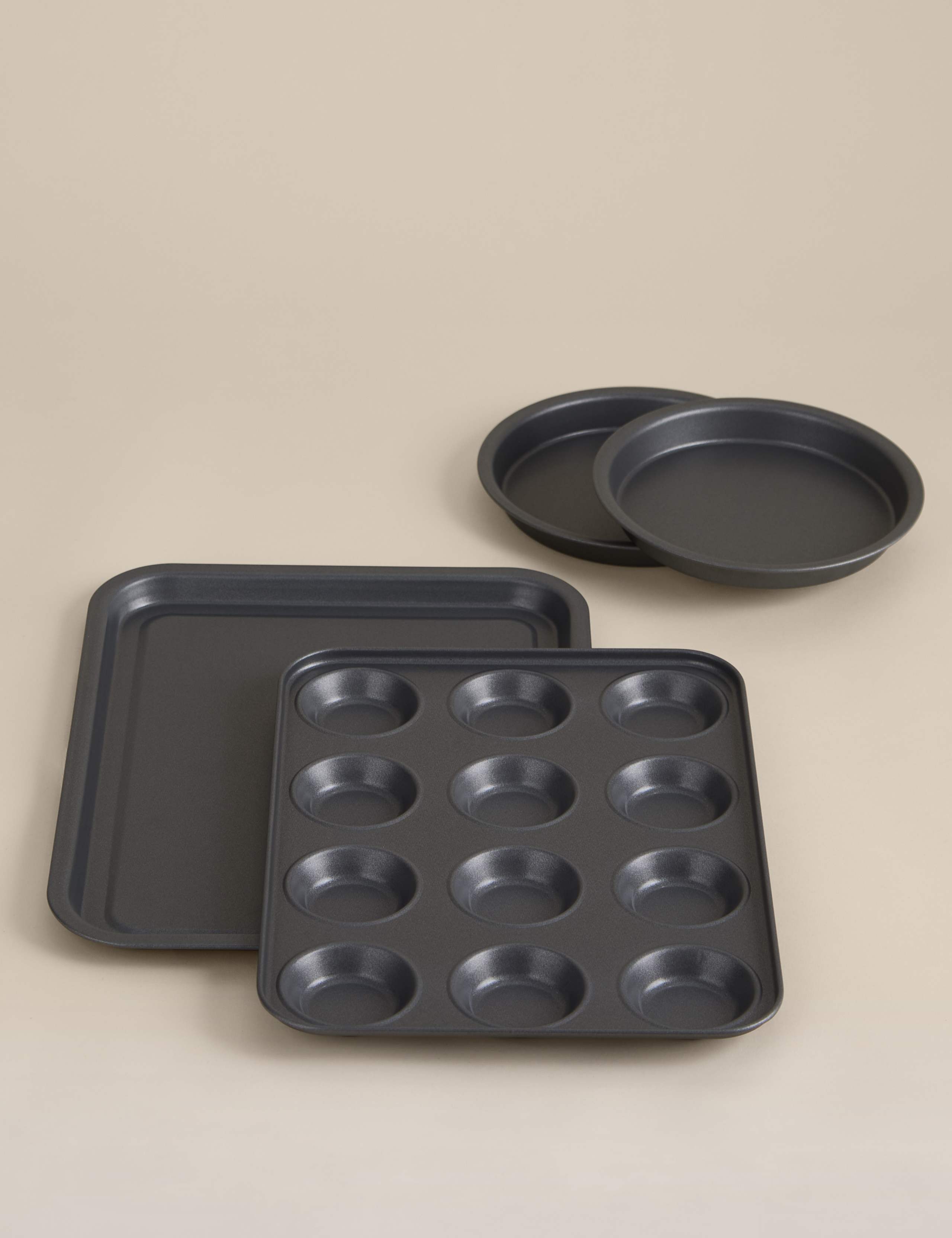 4 Piece Carbon Steel Oven Tray Set 2 of 3