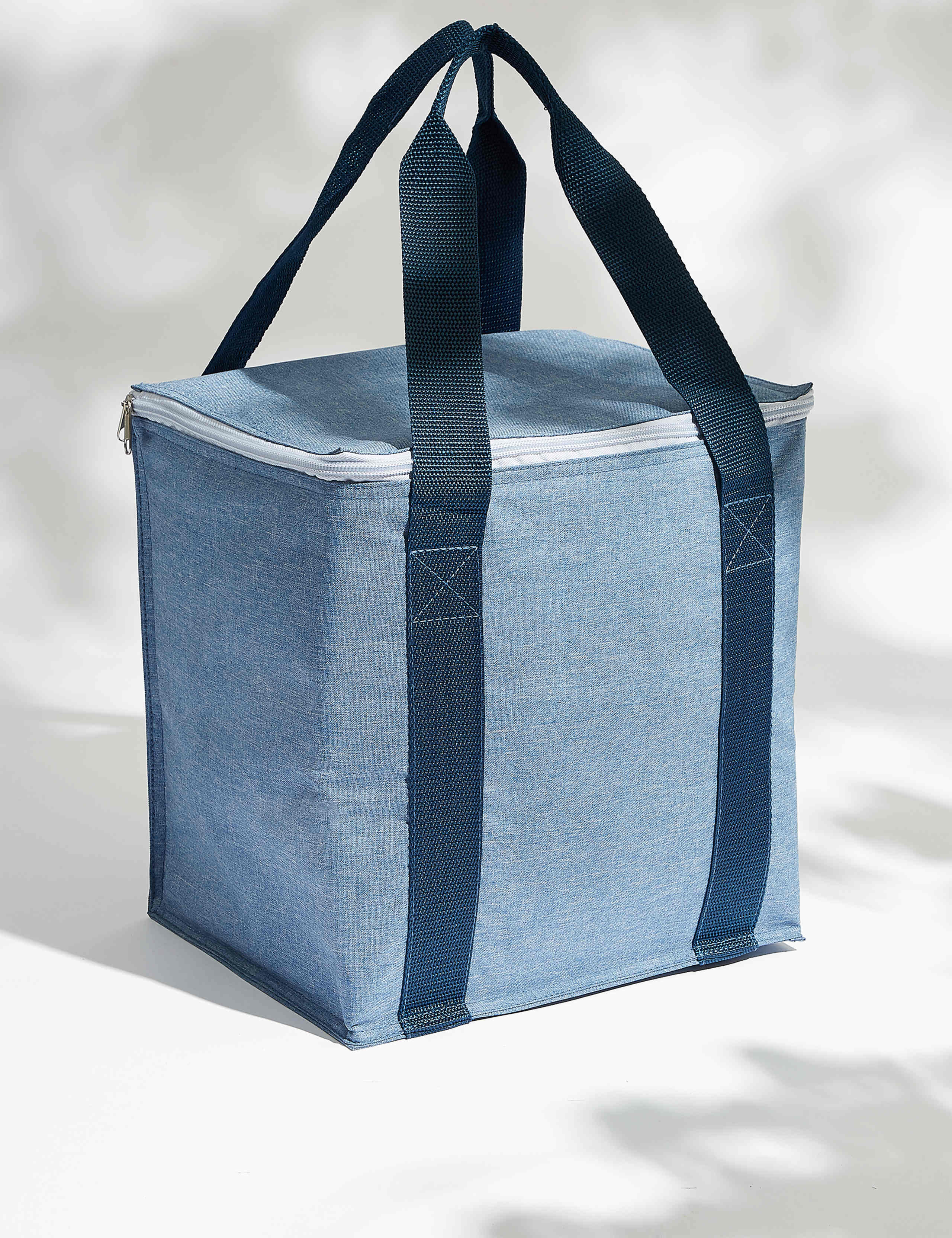 Picnic Cool Bag 1 of 4
