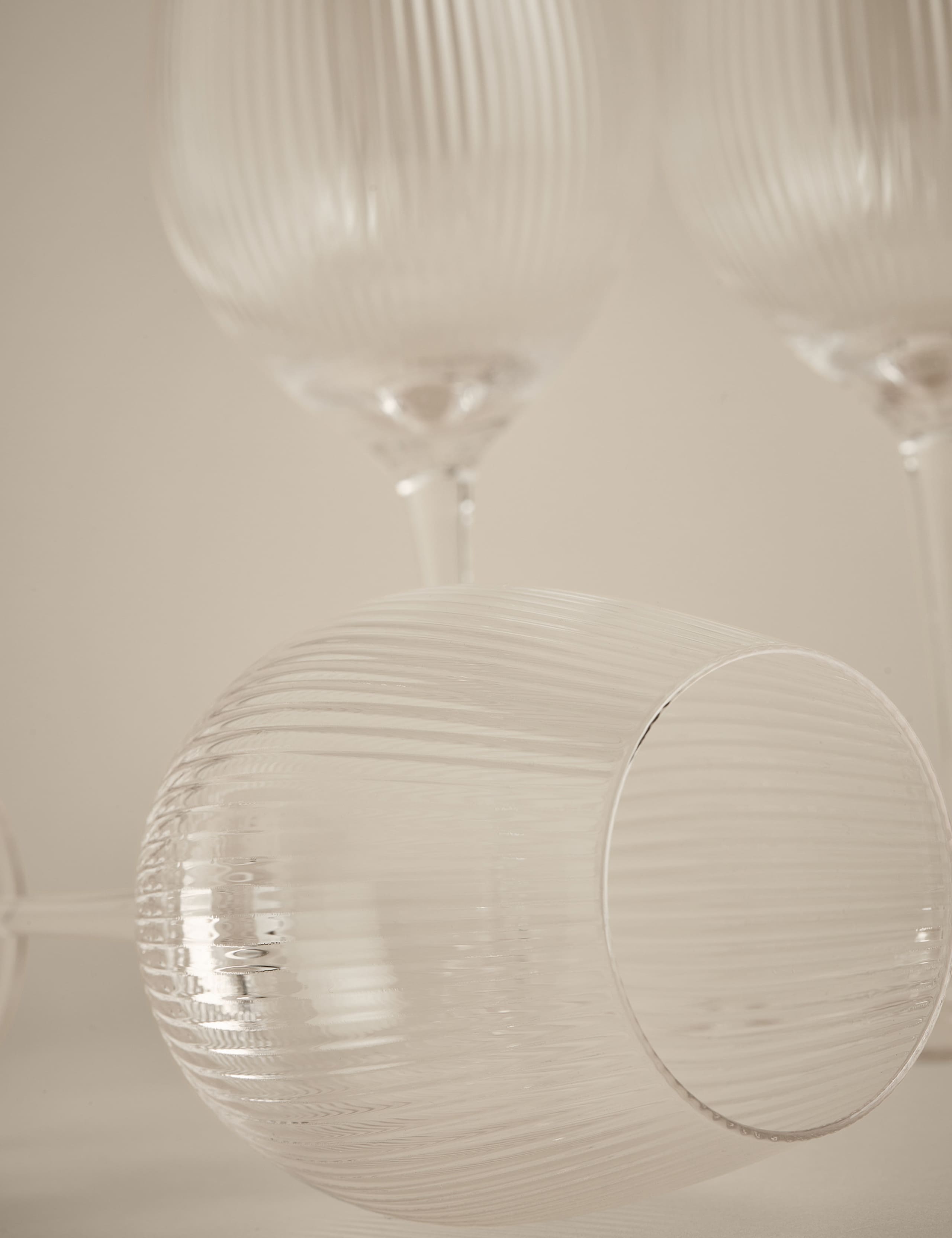 Set of 6 Maxim Optic Red Wine Glasses 5 of 5