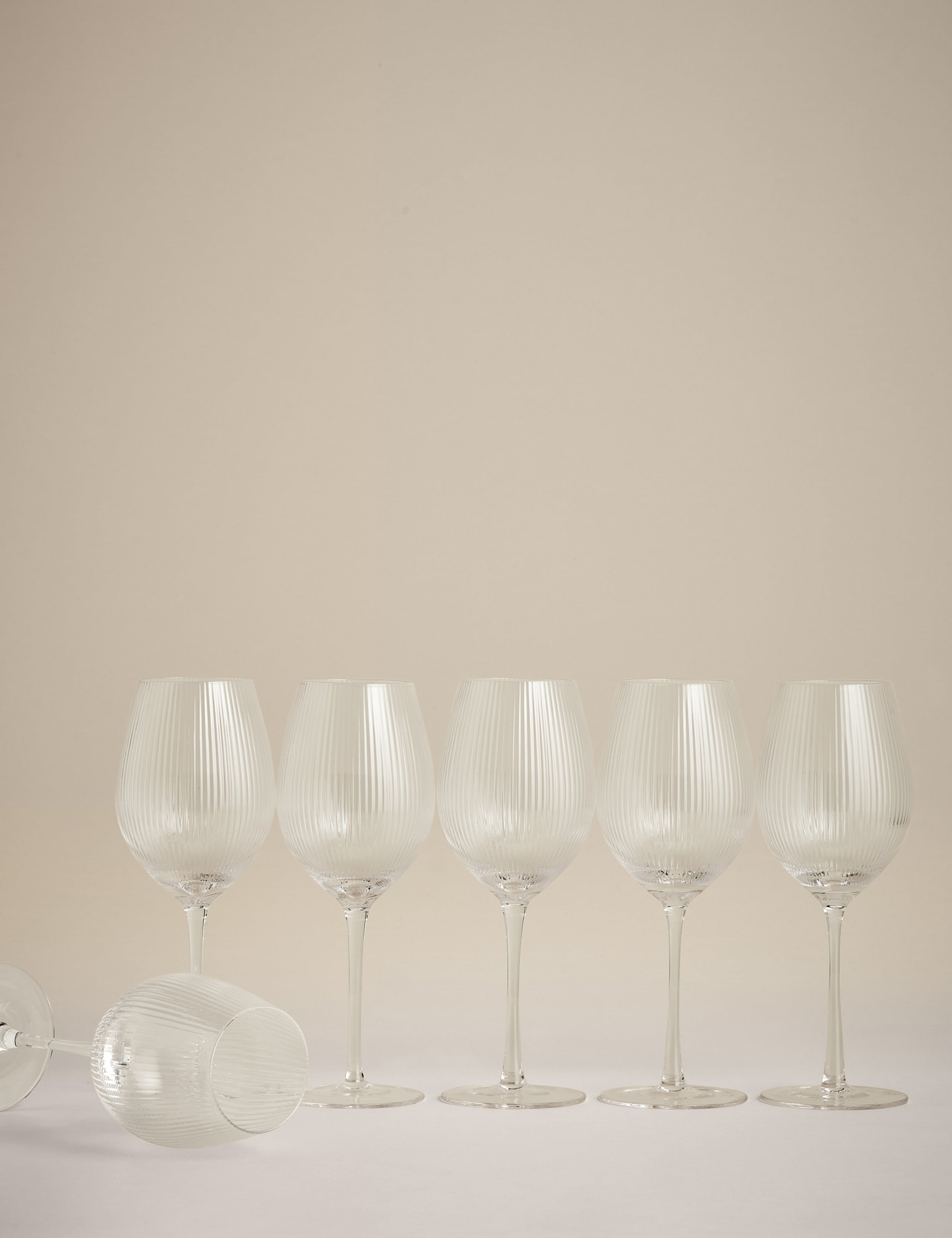 Set of 6 Maxim Optic Red Wine Glasses 2 of 5