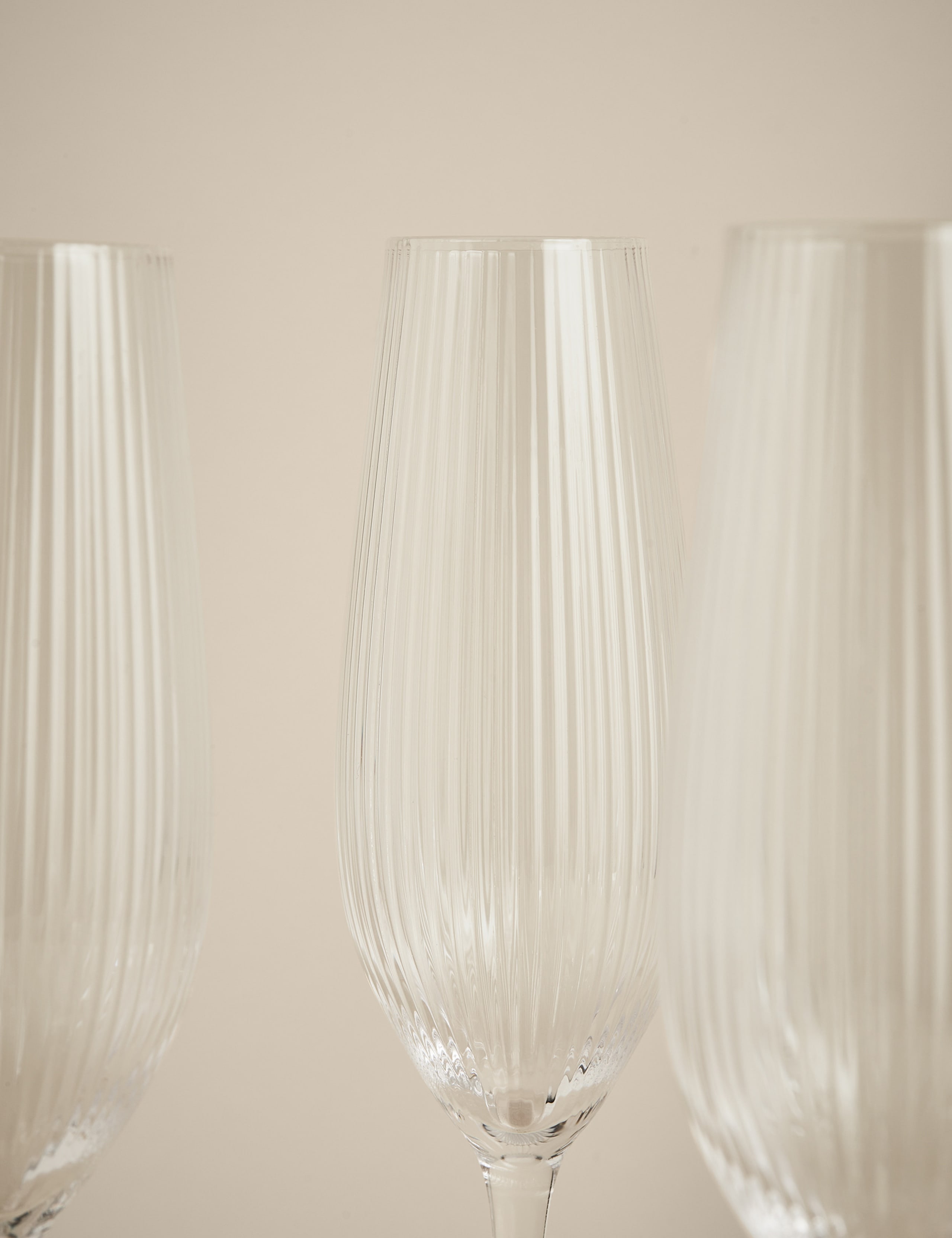 Set of 6 Maxim Optic Champagne Flutes 2 of 4