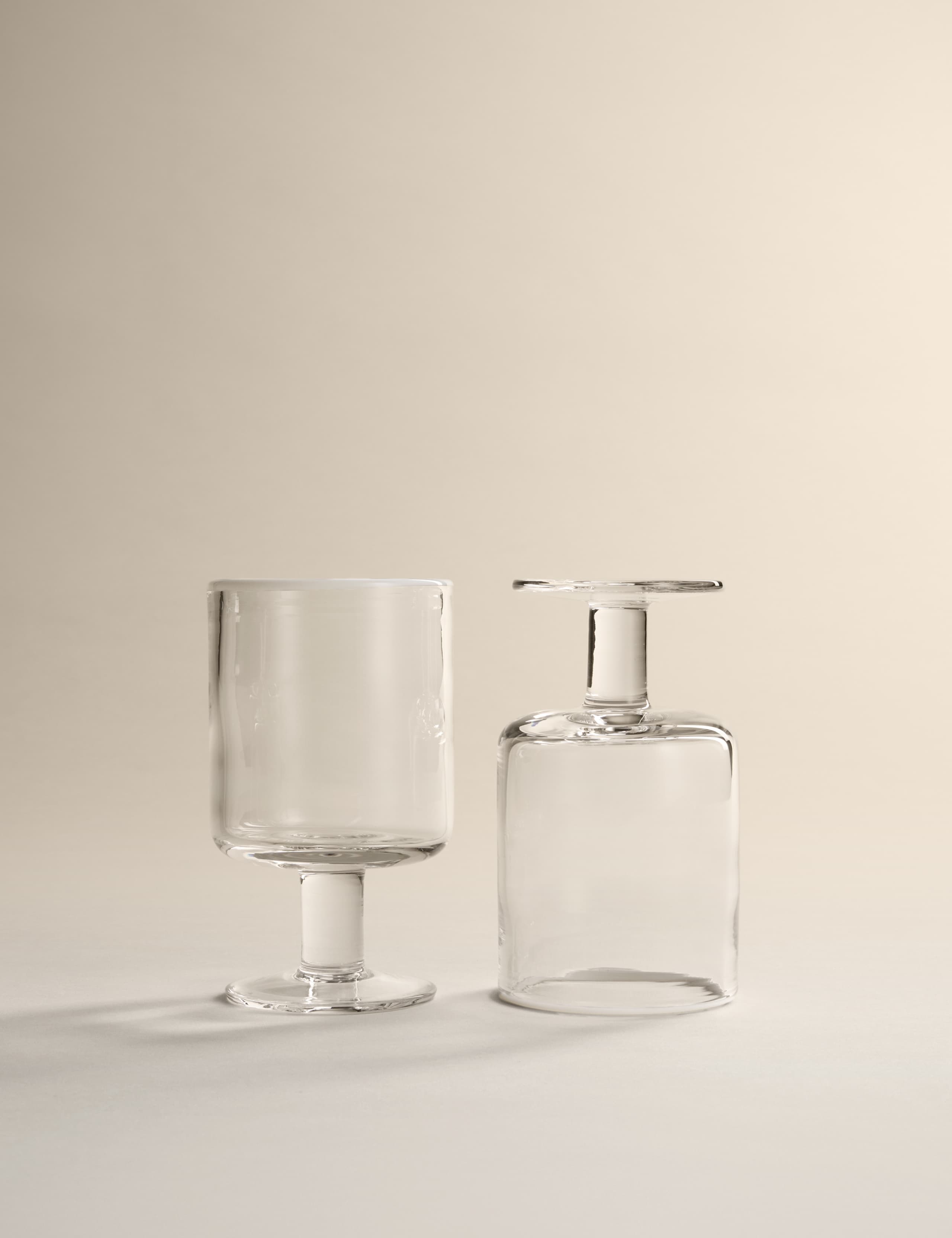 Set of 2 Contrast Rim Wine Glasses 5 of 6