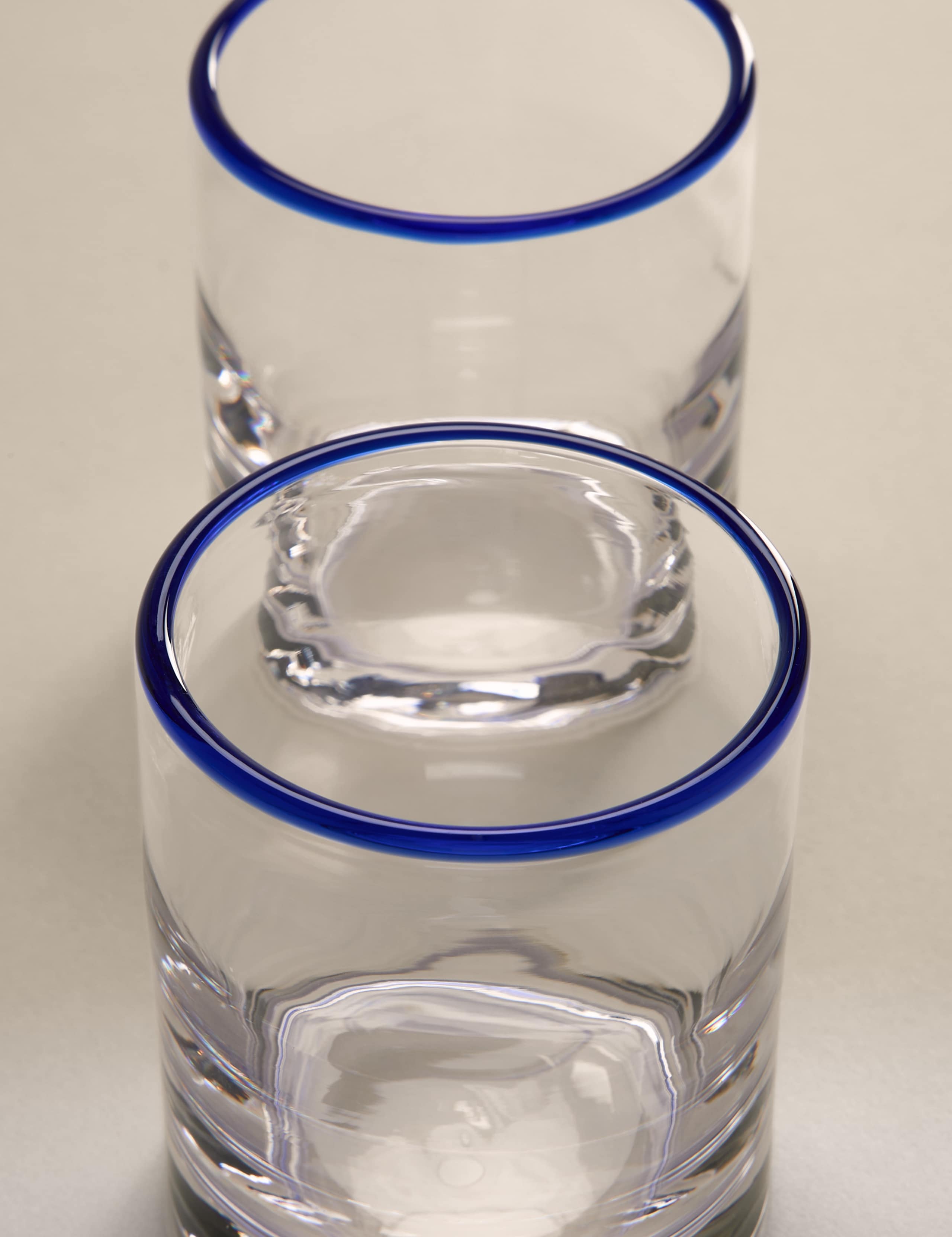Set of 2 Contrast Rim Tumblers 4 of 5