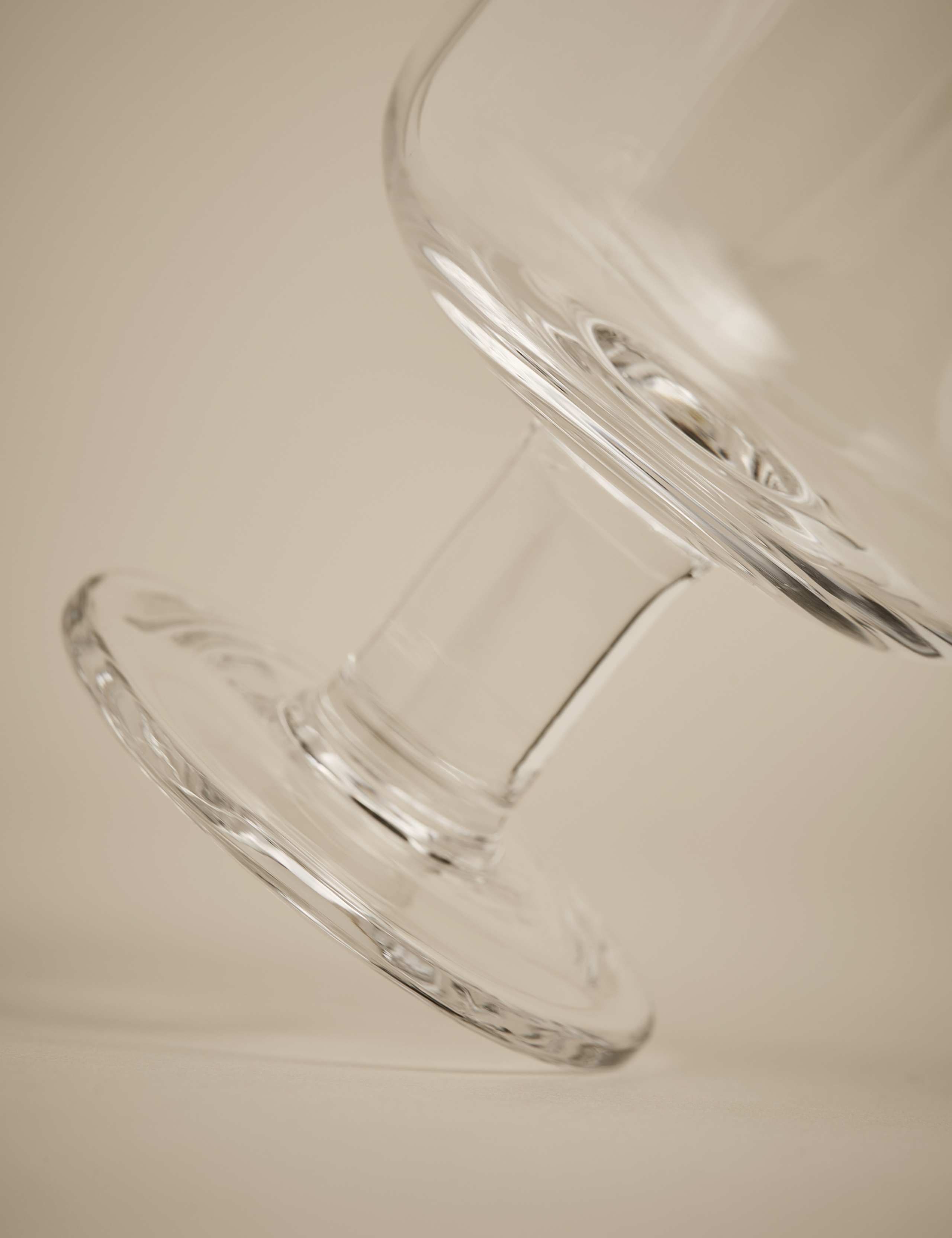 Set of 4 Everyday Wine Glasses 3 of 4