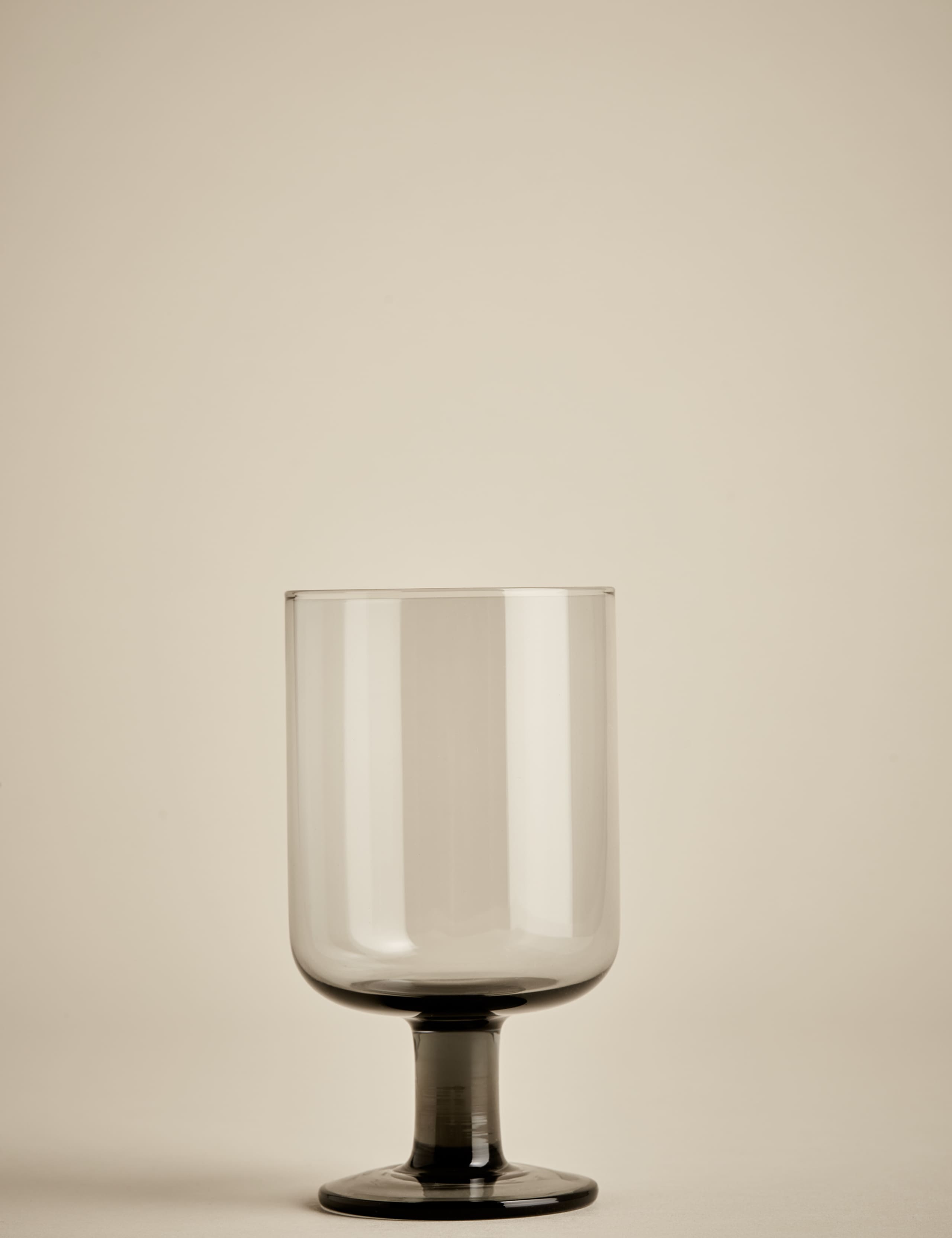 Set of 4 Everyday Wine Glasses 2 of 5