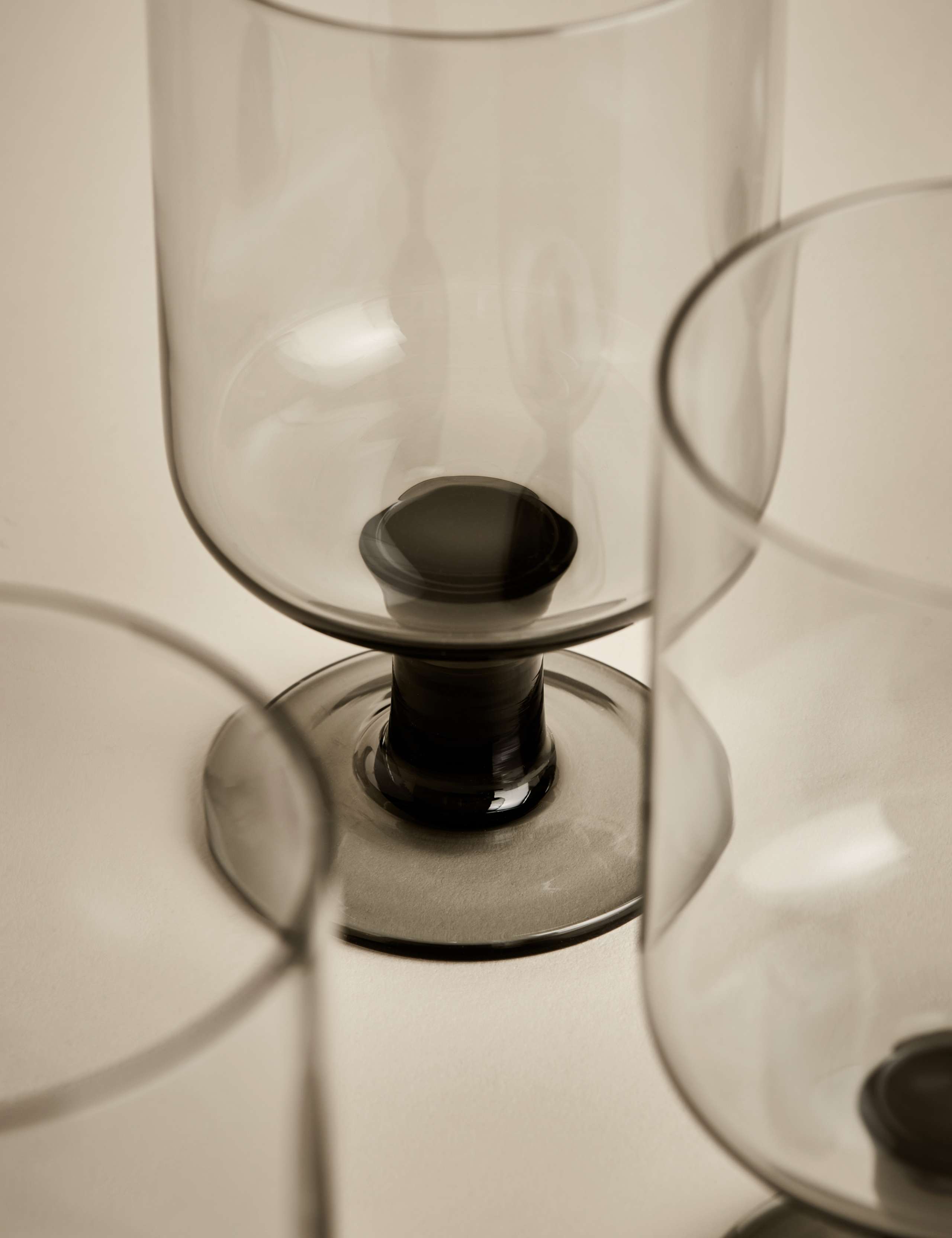 Set of 4 Everyday Wine Glasses 4 of 5