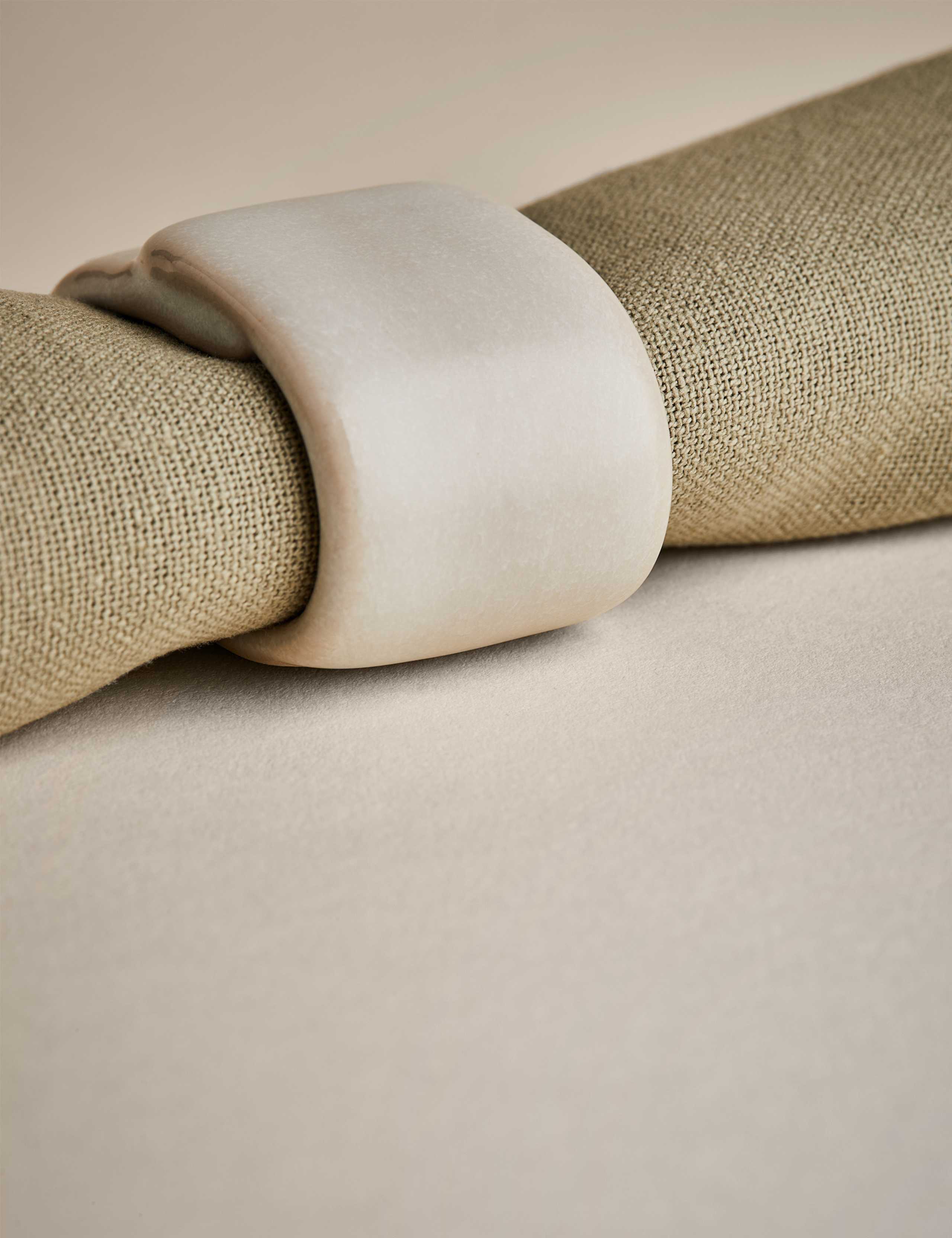 Set of 4 Ceramic Napkin Rings 2 of 4