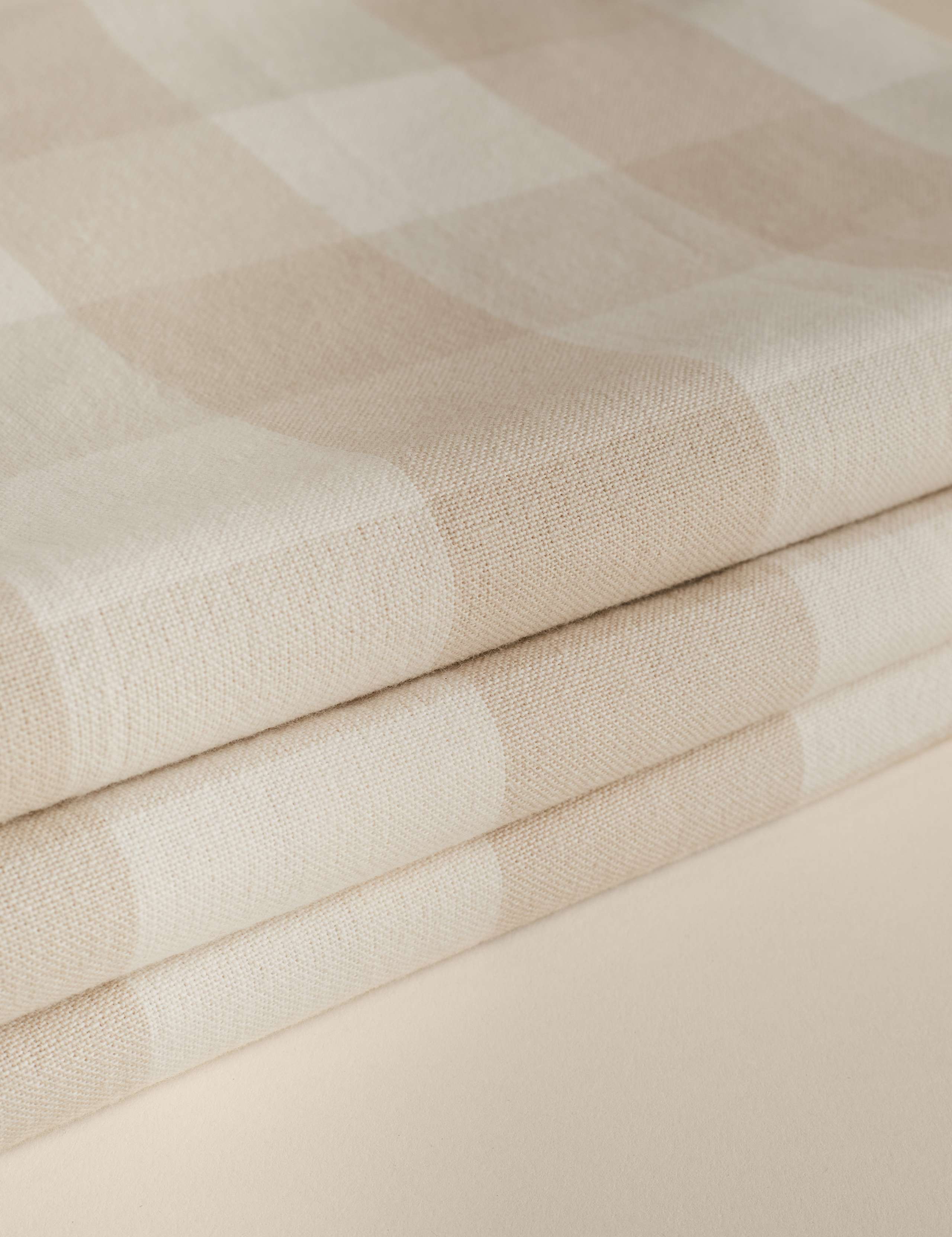 Pure Cotton Gingham Tablecloth 3 of 4