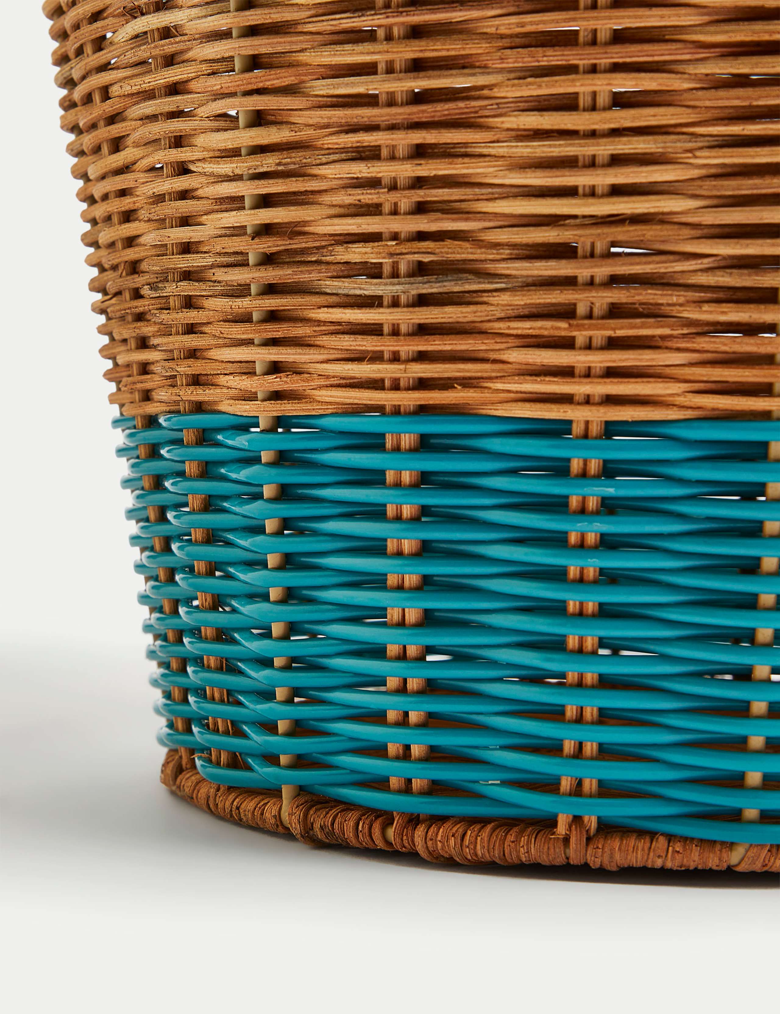 Woven Picnic Hamper 5 of 6