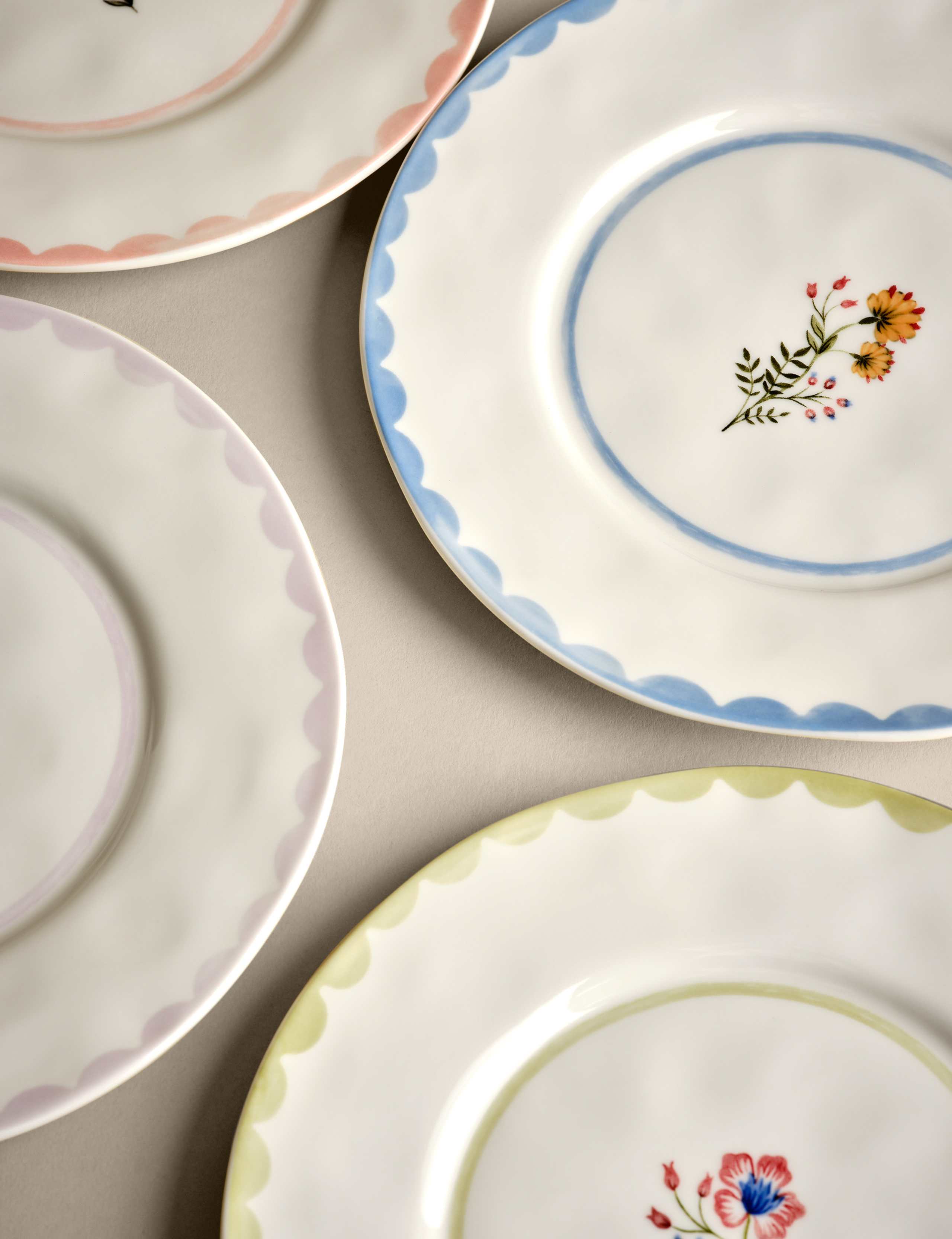 Set of 4 Floral Side Plates 4 of 5