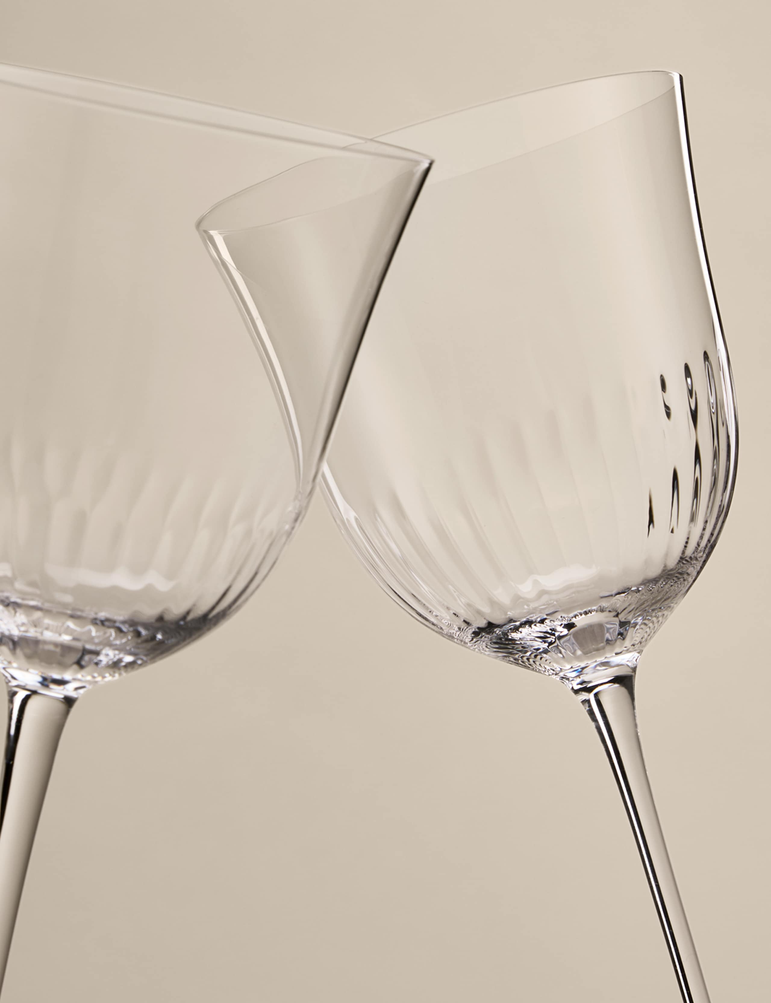 Set of 4 Delphine Wine Glasses 2 of 5