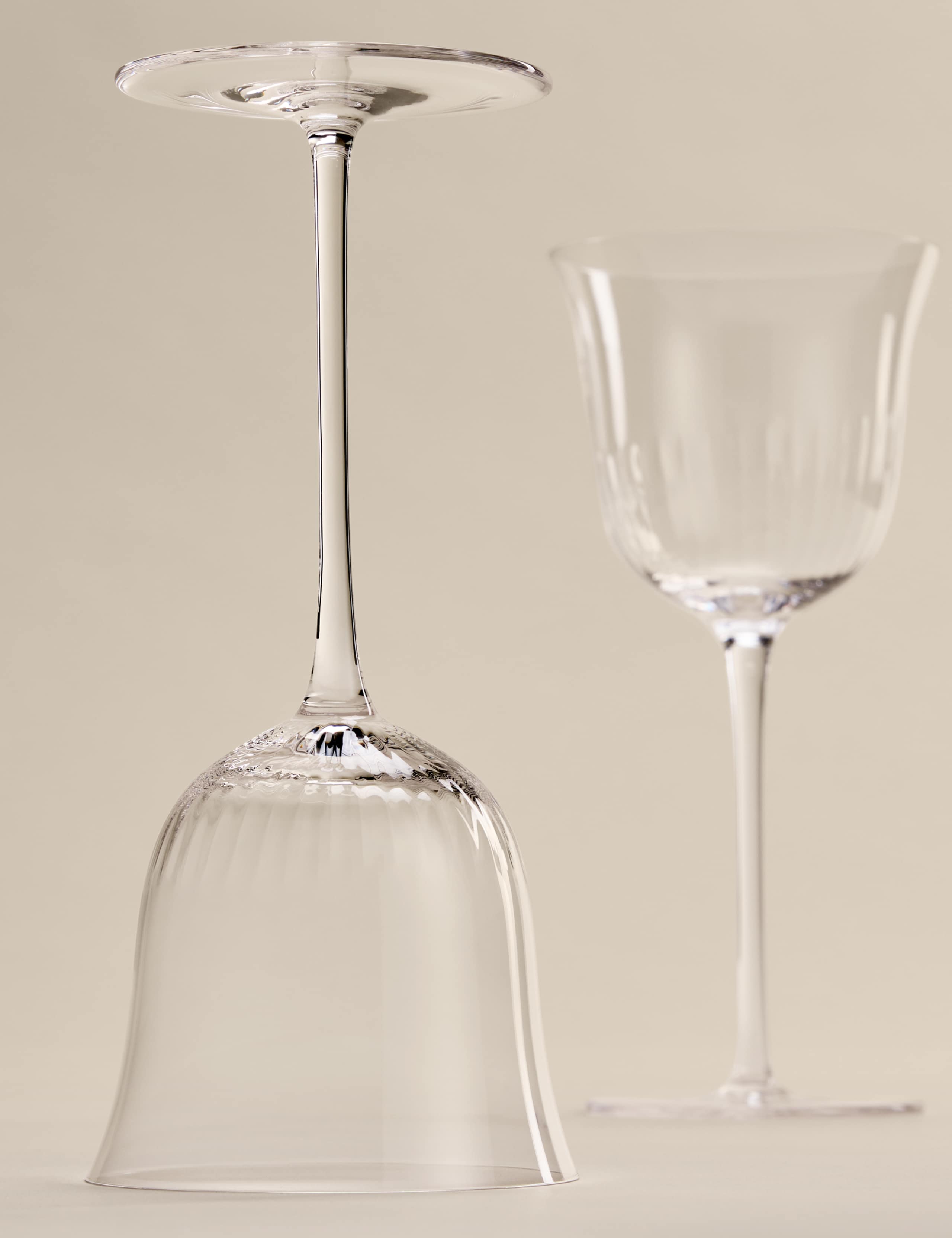 Set of 4 Delphine White Wine Glasses 3 of 4