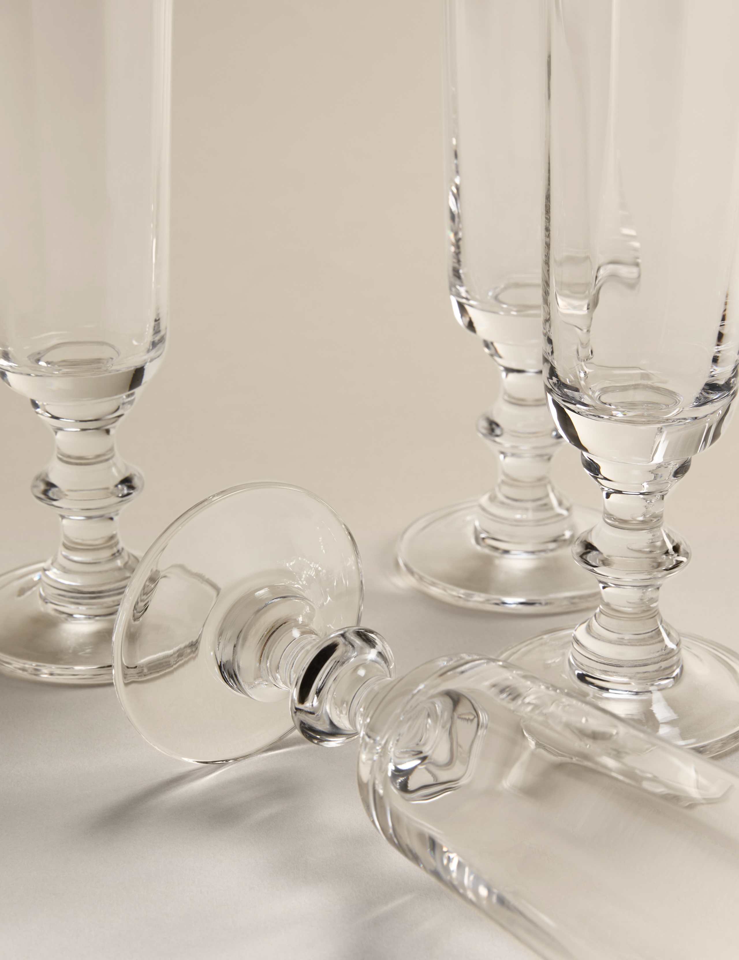 Set of 4 Etoile Champagne Flutes 2 of 5