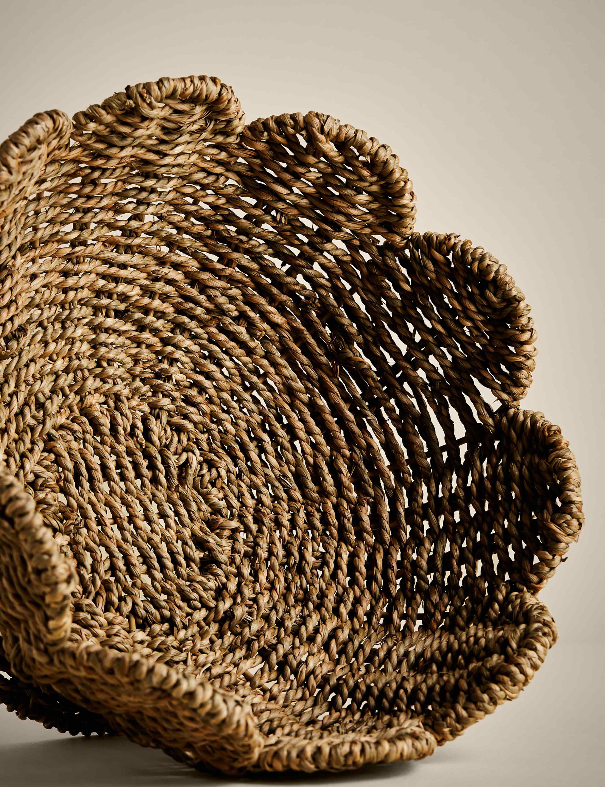 Seagrass Woven Scallop Footed Serving Bowl 2 of 4