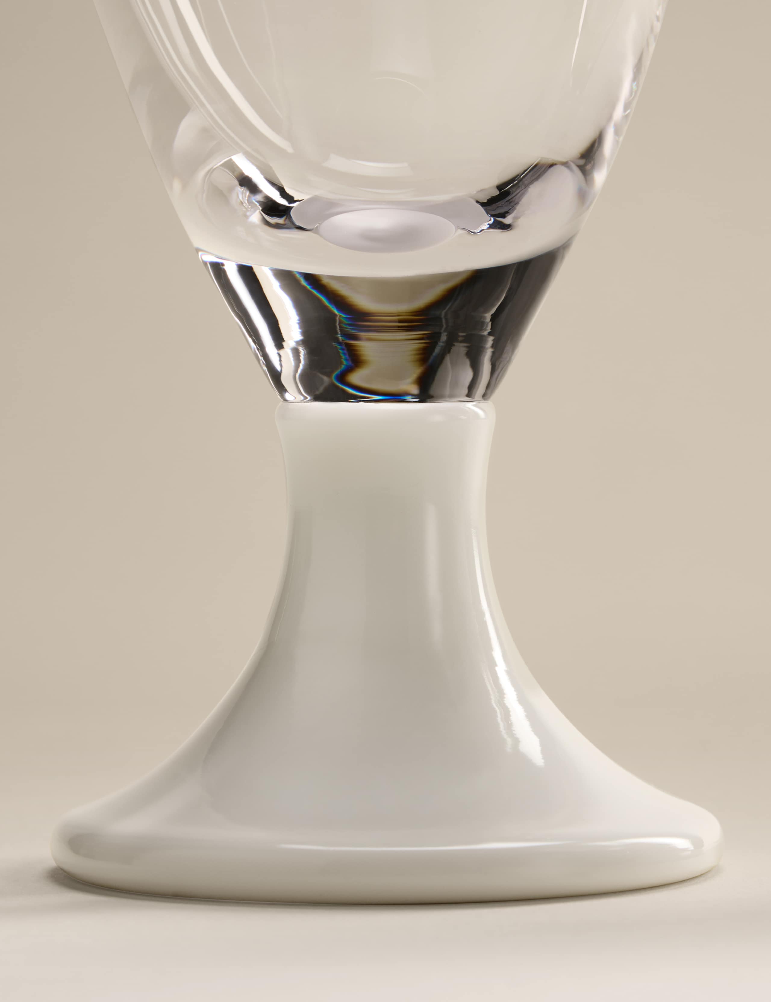 Set of 2 Footed Wine Glasses 4 of 5