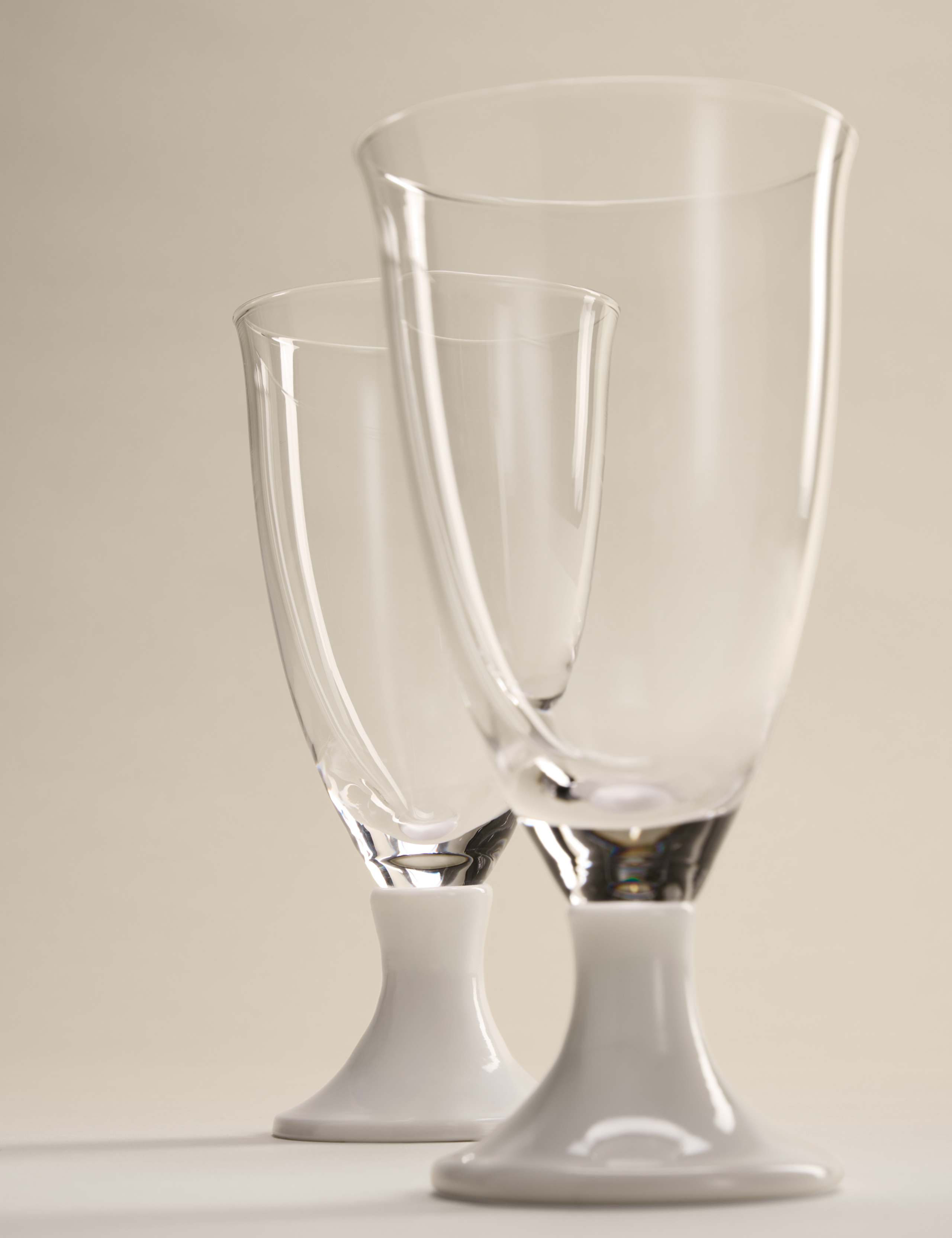 Set of 2 Footed Wine Glasses 5 of 5