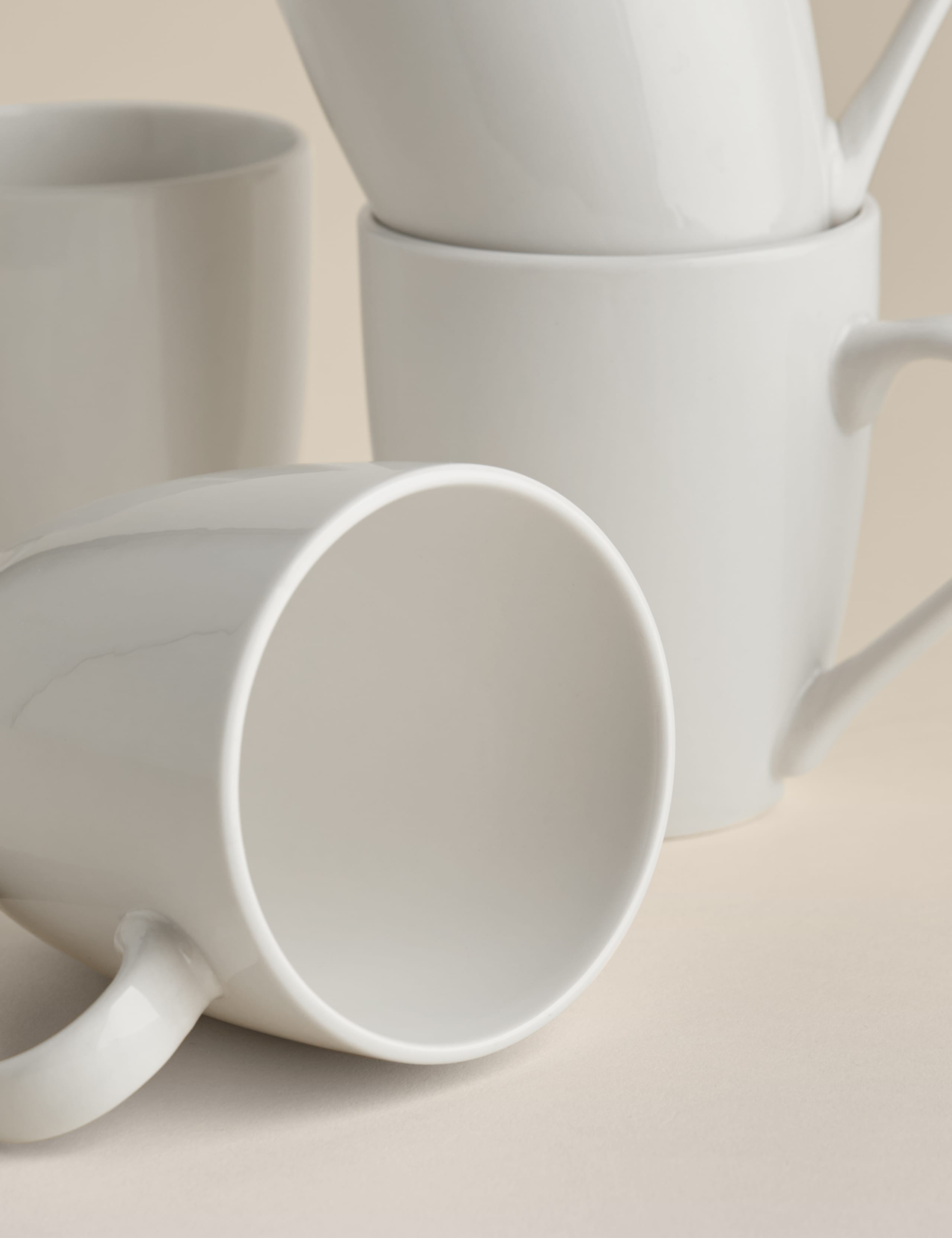 Set of 4 Porcelain Mugs 2 of 4