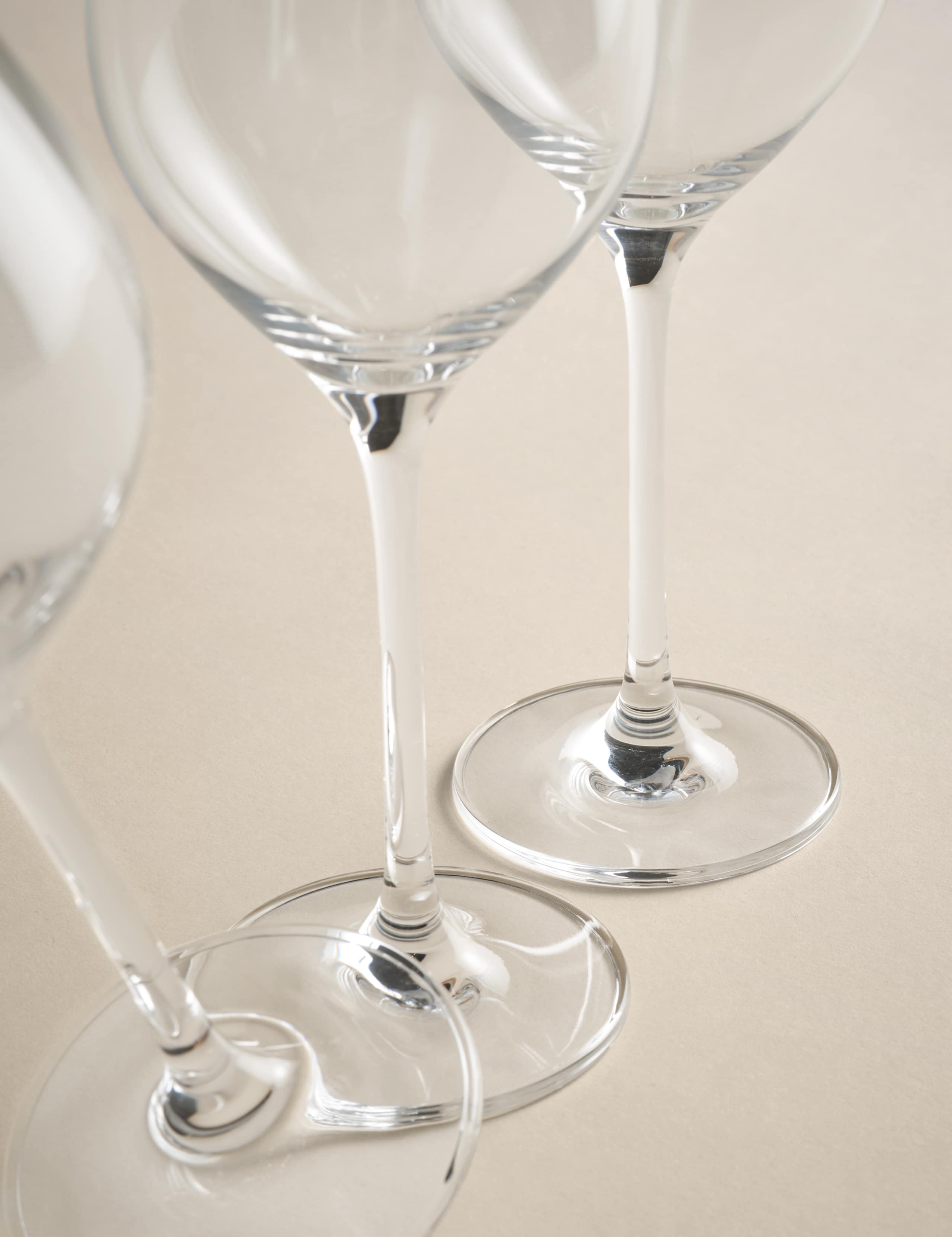 Set of 4 Maxim Crystal White Wine Glasses 4 of 4