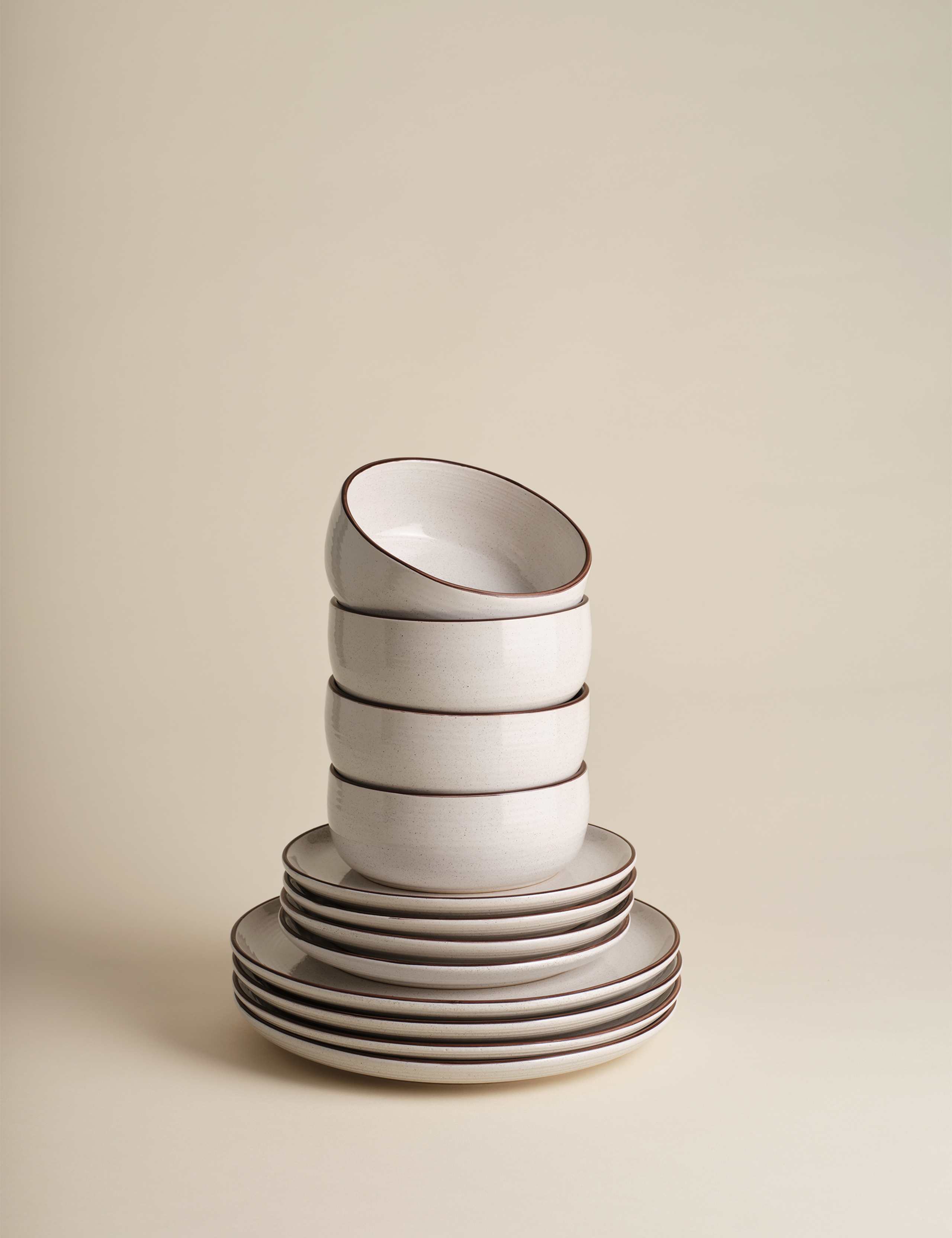 12 Piece Michigan Rim Dinner Set 1 of 4