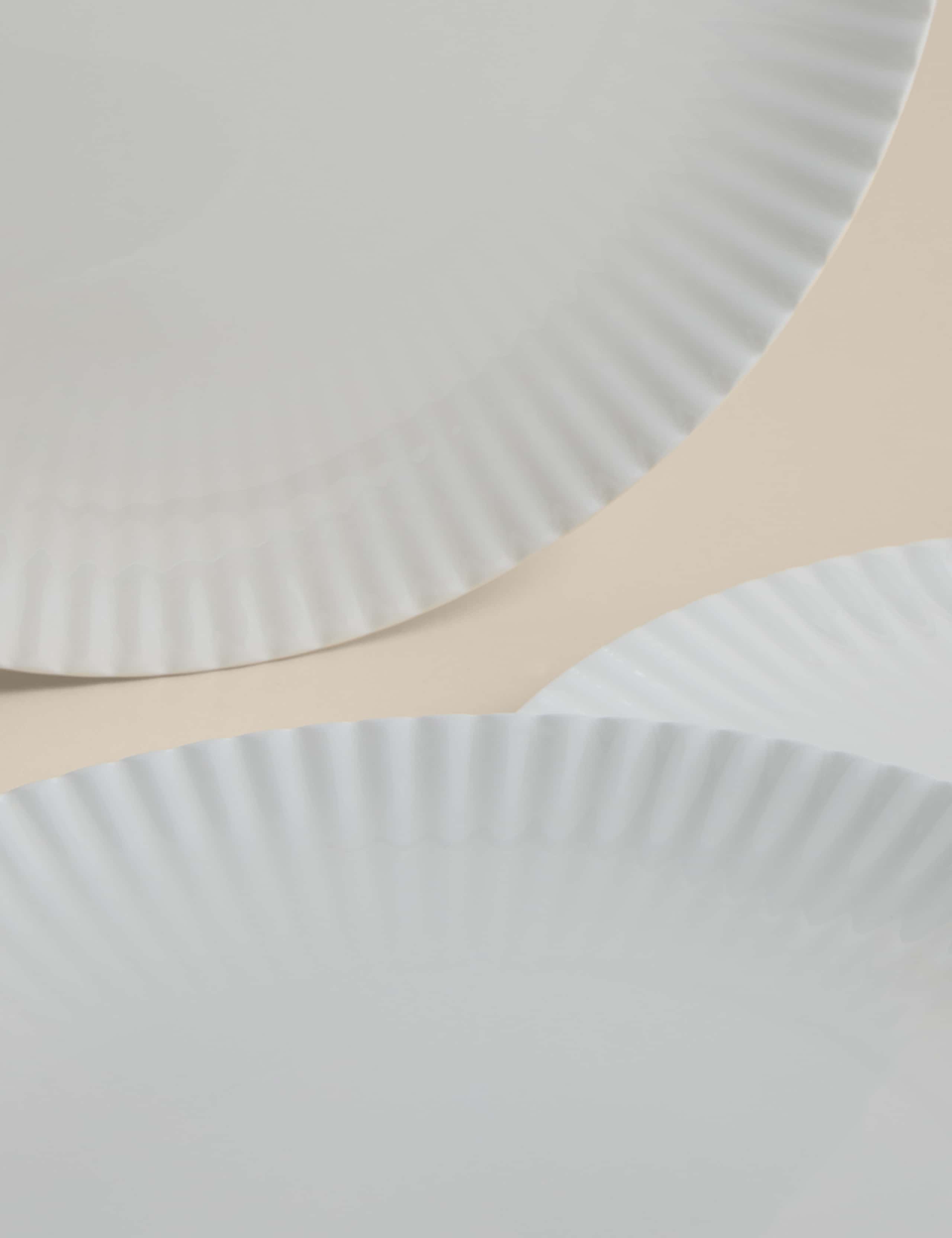 Set of 4 Hampton Fluted Dinner Plates 3 of 5
