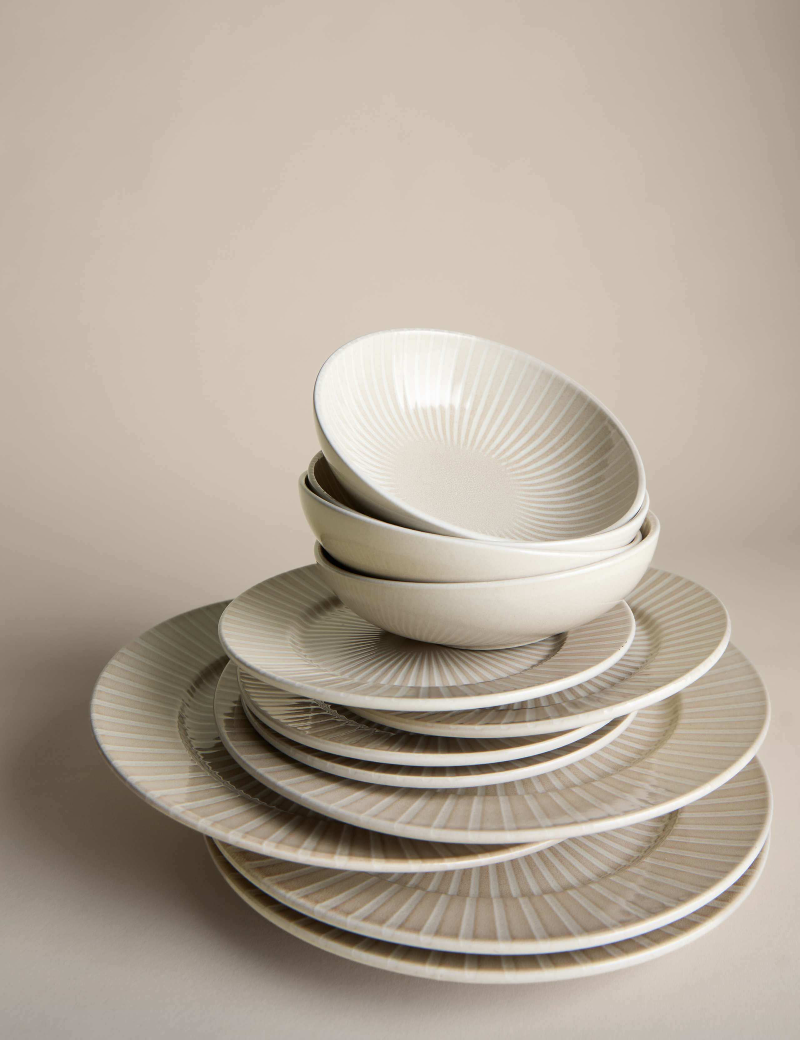 12 Piece Reactive Stripe Dinner Set 3 of 6
