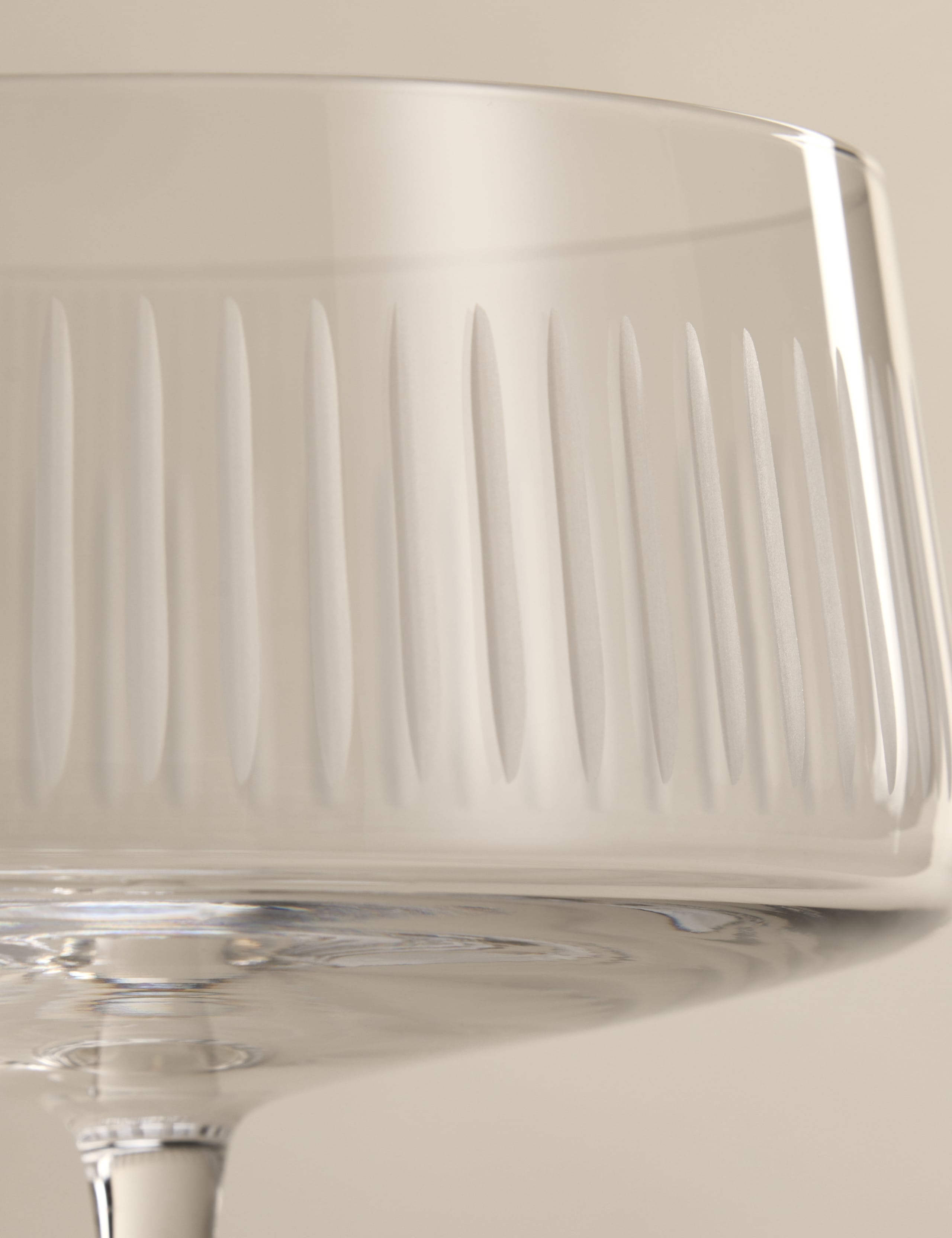 Set of 2 Crystal Dishwasher Safe Coupe Glasses 2 of 5